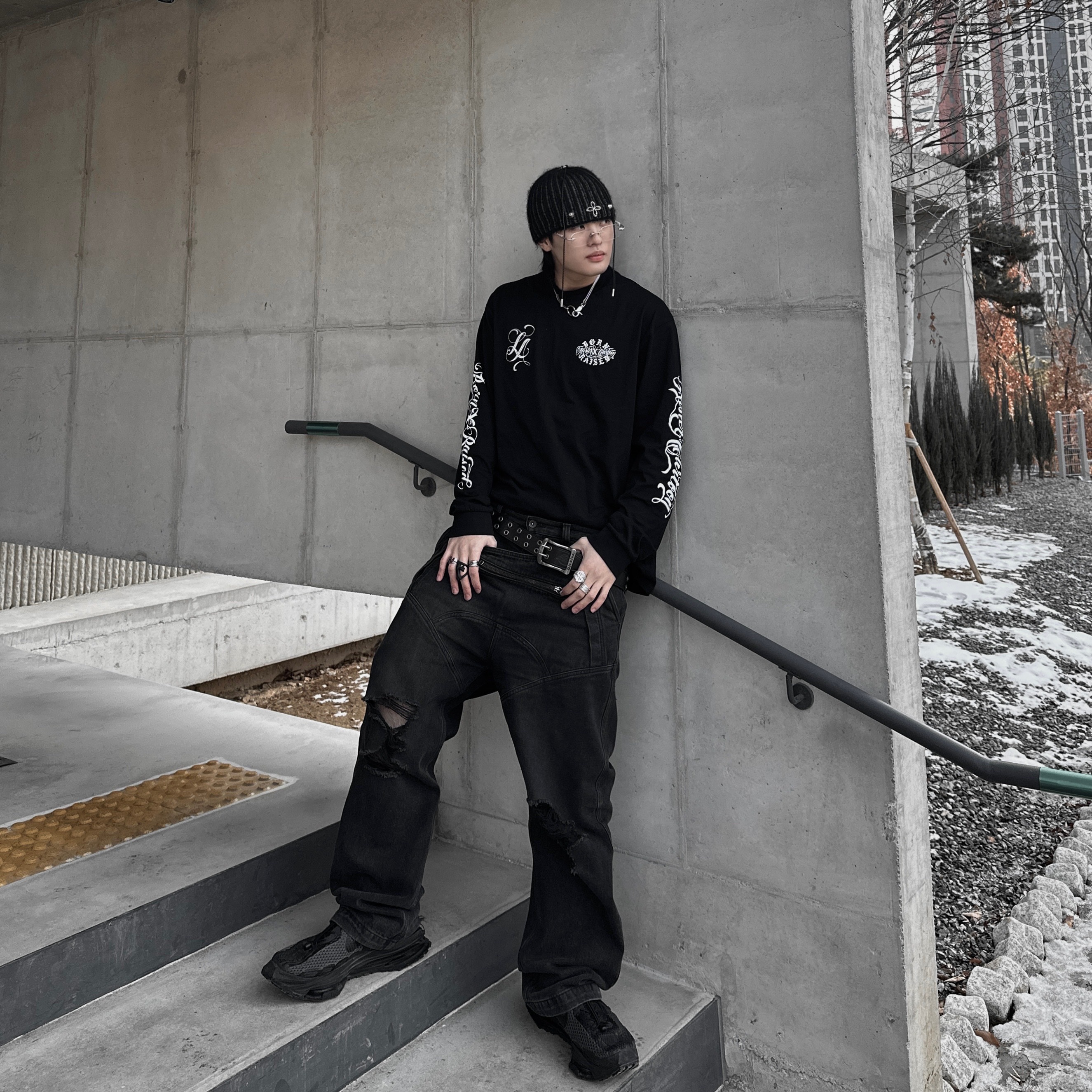 Icyto Shield Jeans Black, Nike x Matthew M Williams Zoom 004 Triple Black 착용 스타일 - 3