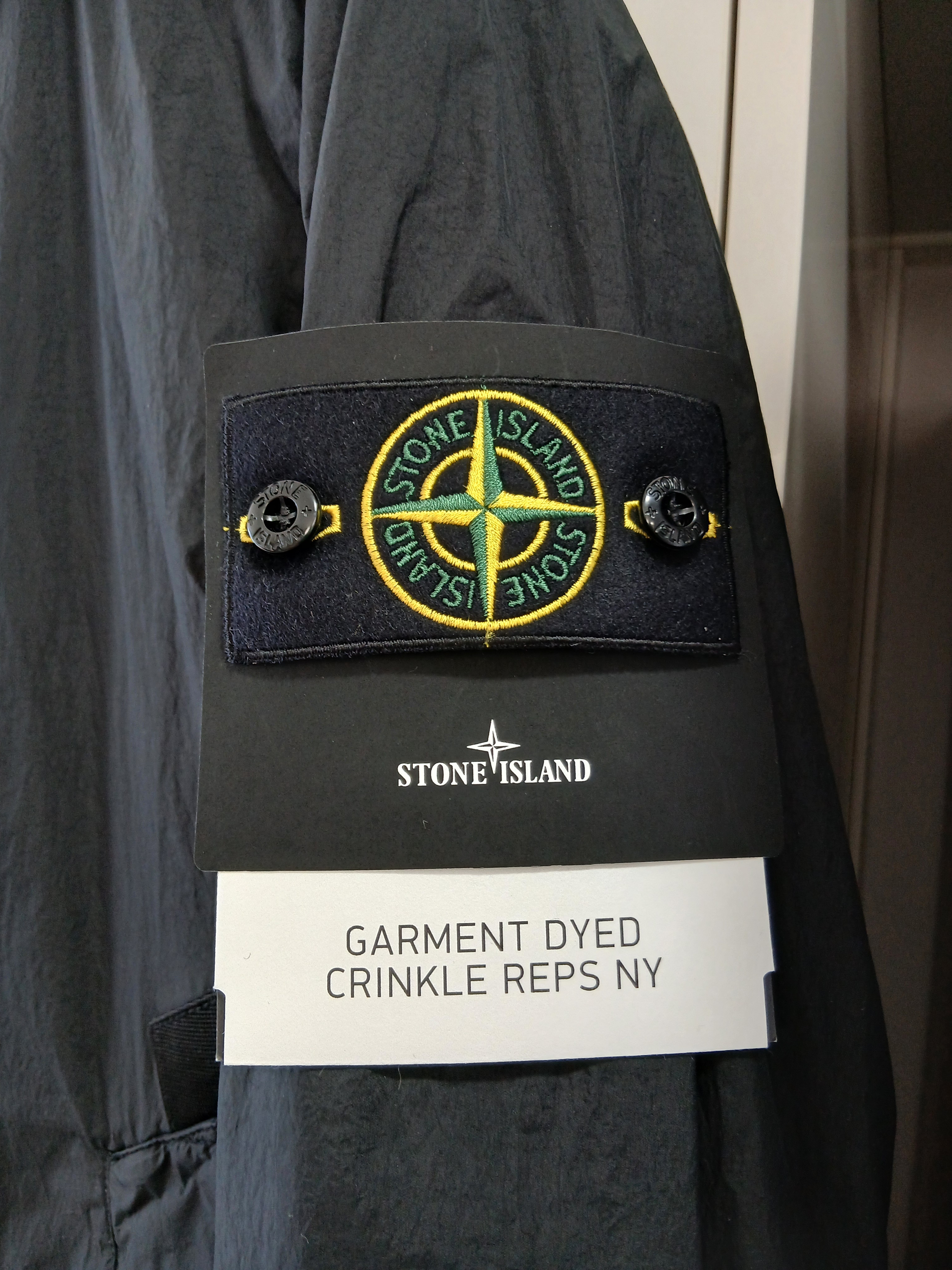 Stone Island S0A23 Crinkle Reps R-NY Wind Resistant Anti-Drop Hooded Jacket - 25SS 착용 스타일 - 4