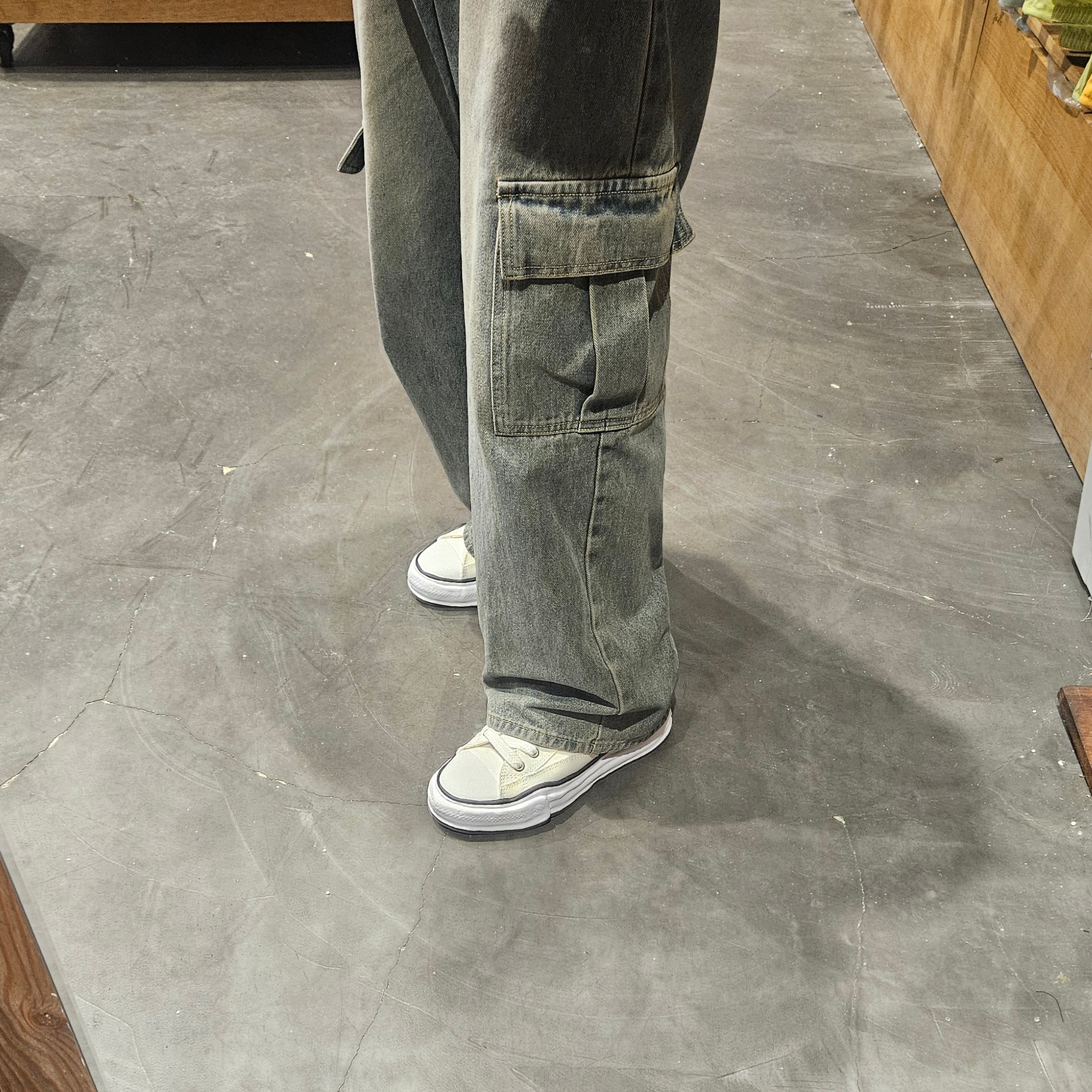 Maison Mihara Yasuhiro Peterson OG Sole Canvas Low Sneakers White 착용 스타일 - 1