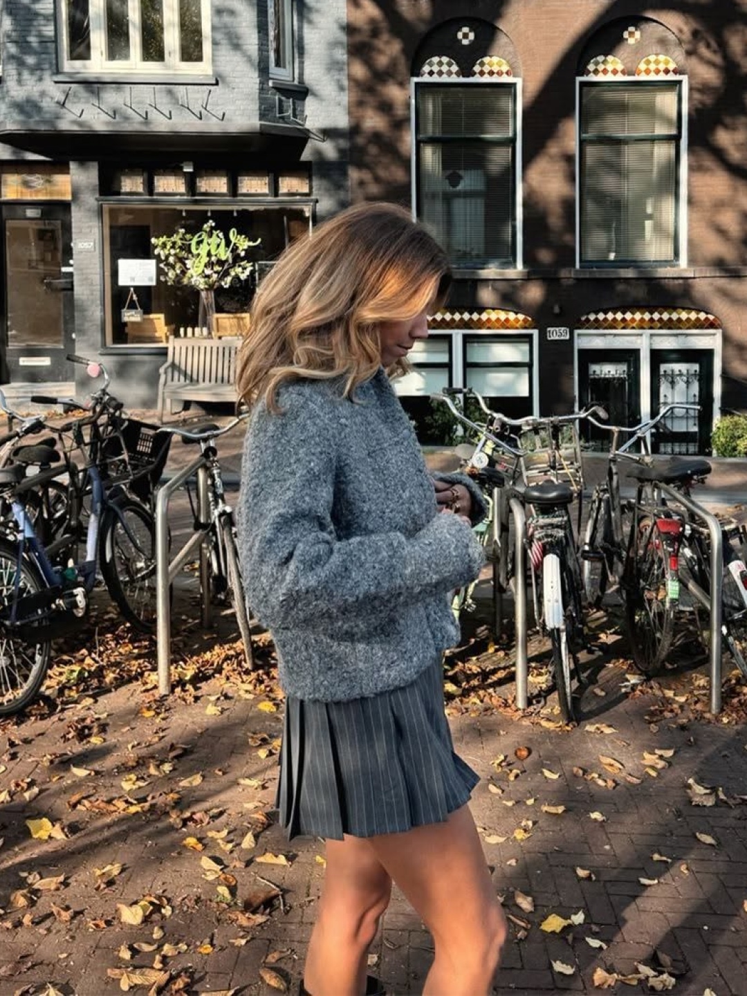The Greatest Cable Knit Gray, Siyazu SIST9045 Retro Flow Skirt Light beige 착용 스타일 - 5