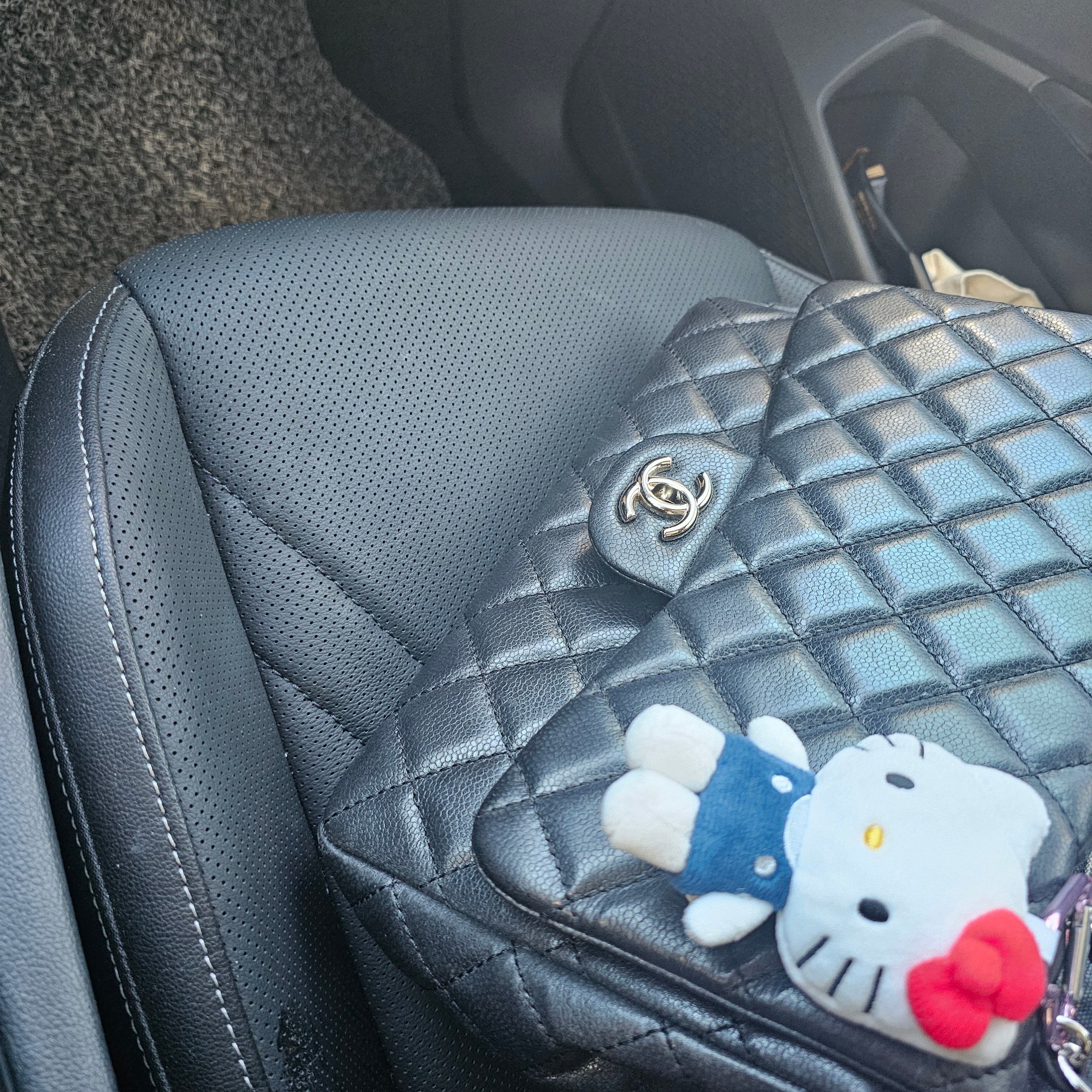 Sanrio Hello Kitty Mini Mascot Holder 착용 스타일