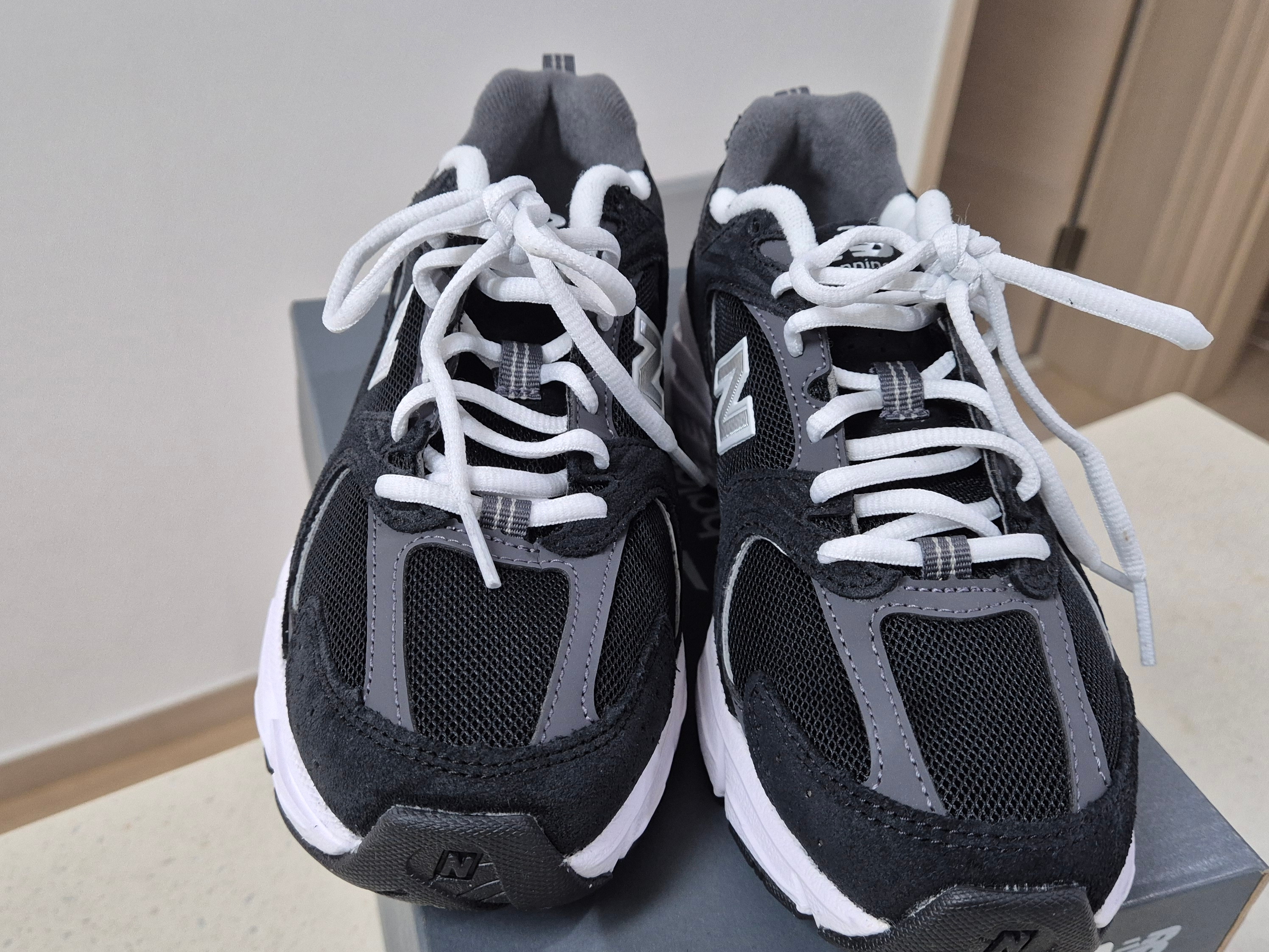 New Balance 530 Classic Black 착용 스타일 - 2
