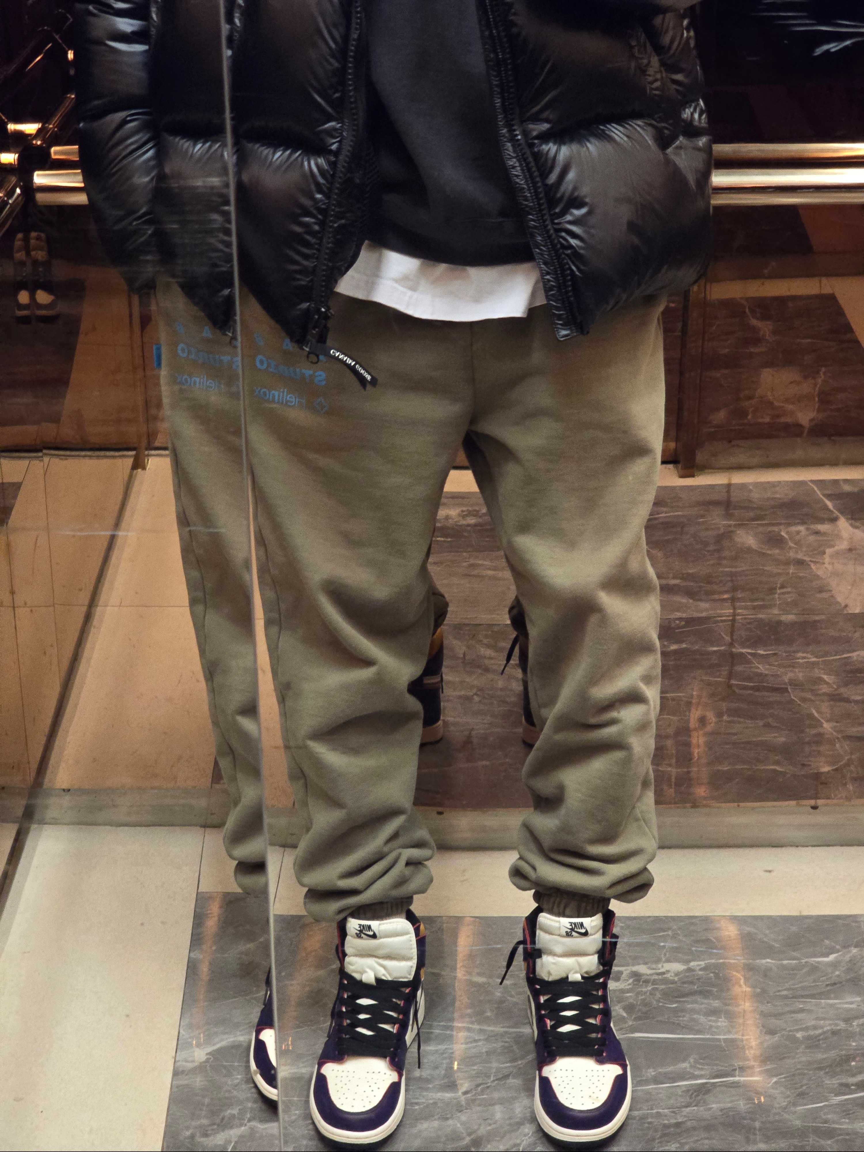 Jordan 1 Retro High OG Defiant SB LA to Chicago, Supreme Wrapped Half Zip Hooded Sweatshirt Washed Black - 24SS 착용 스타일 - 2