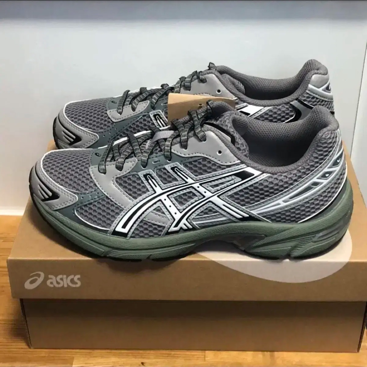Asics Gel-1130 Wild Dove White - Folder Exclusive 착용 스타일