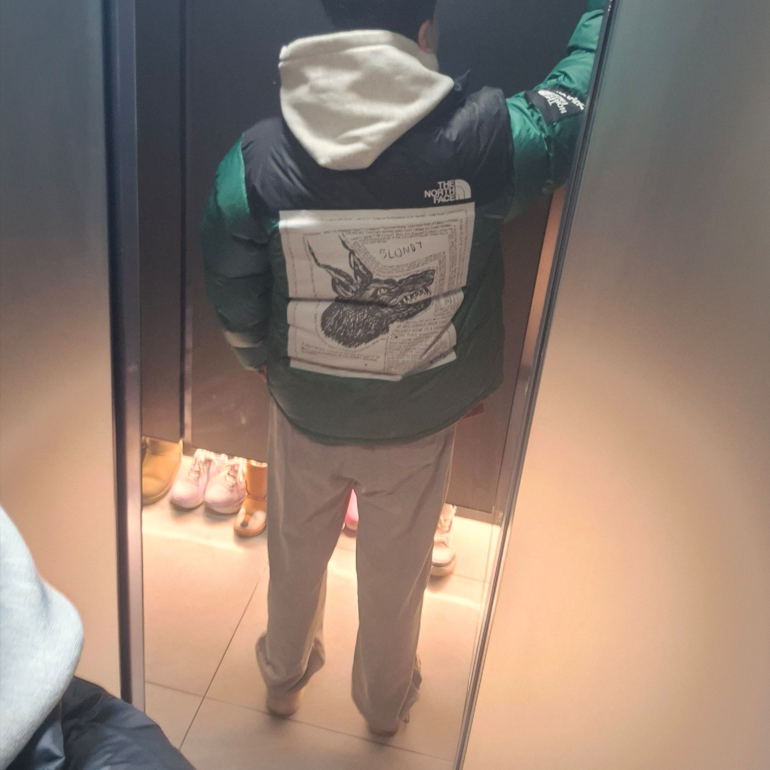 Supreme x The North Face Nuptse Jacket Green - 24FW 착용 스타일 - 2