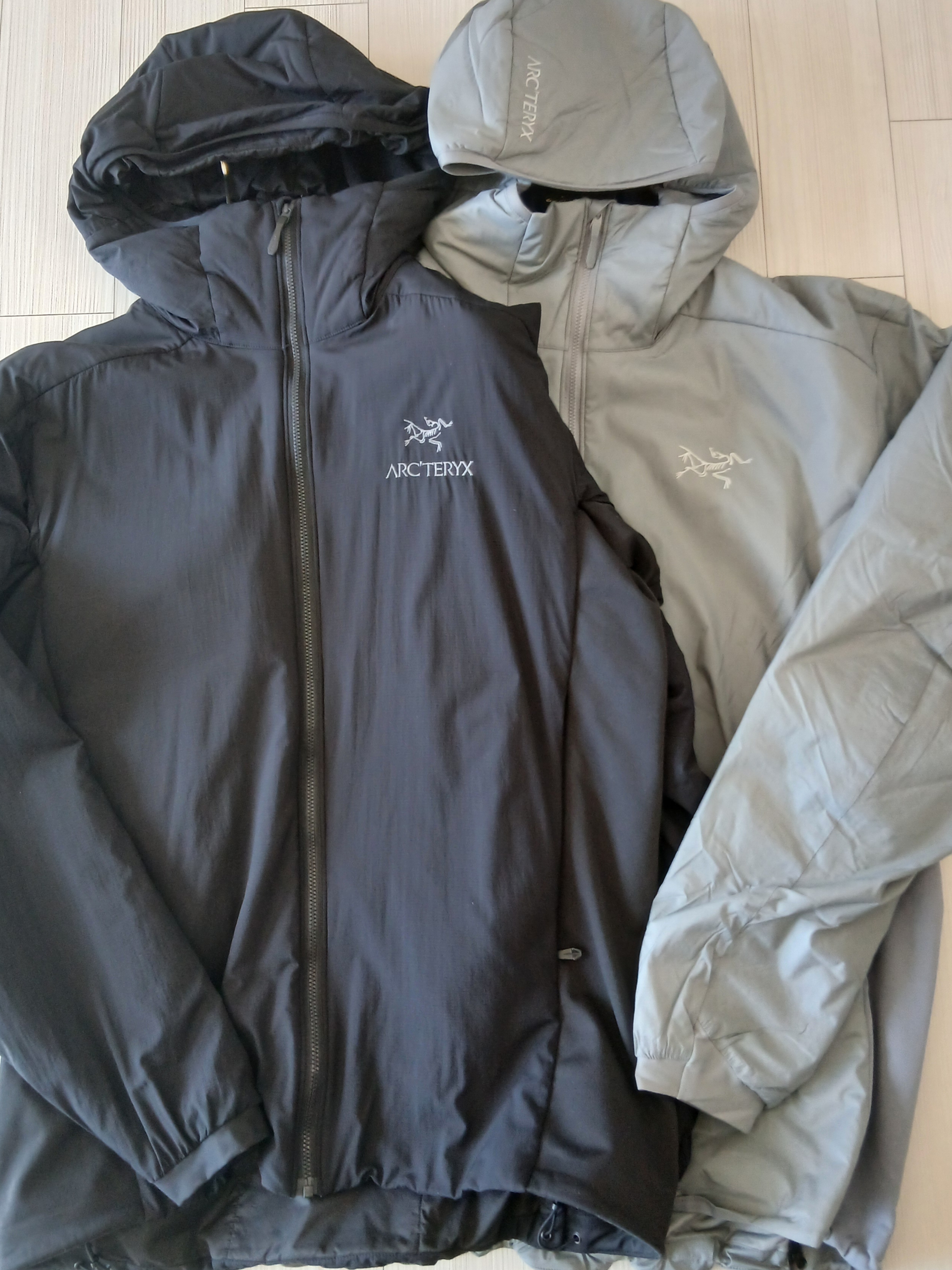 Arc'teryx Atom Hoody Black, Arc'teryx Atom Hoody Void 착용 스타일 - 1