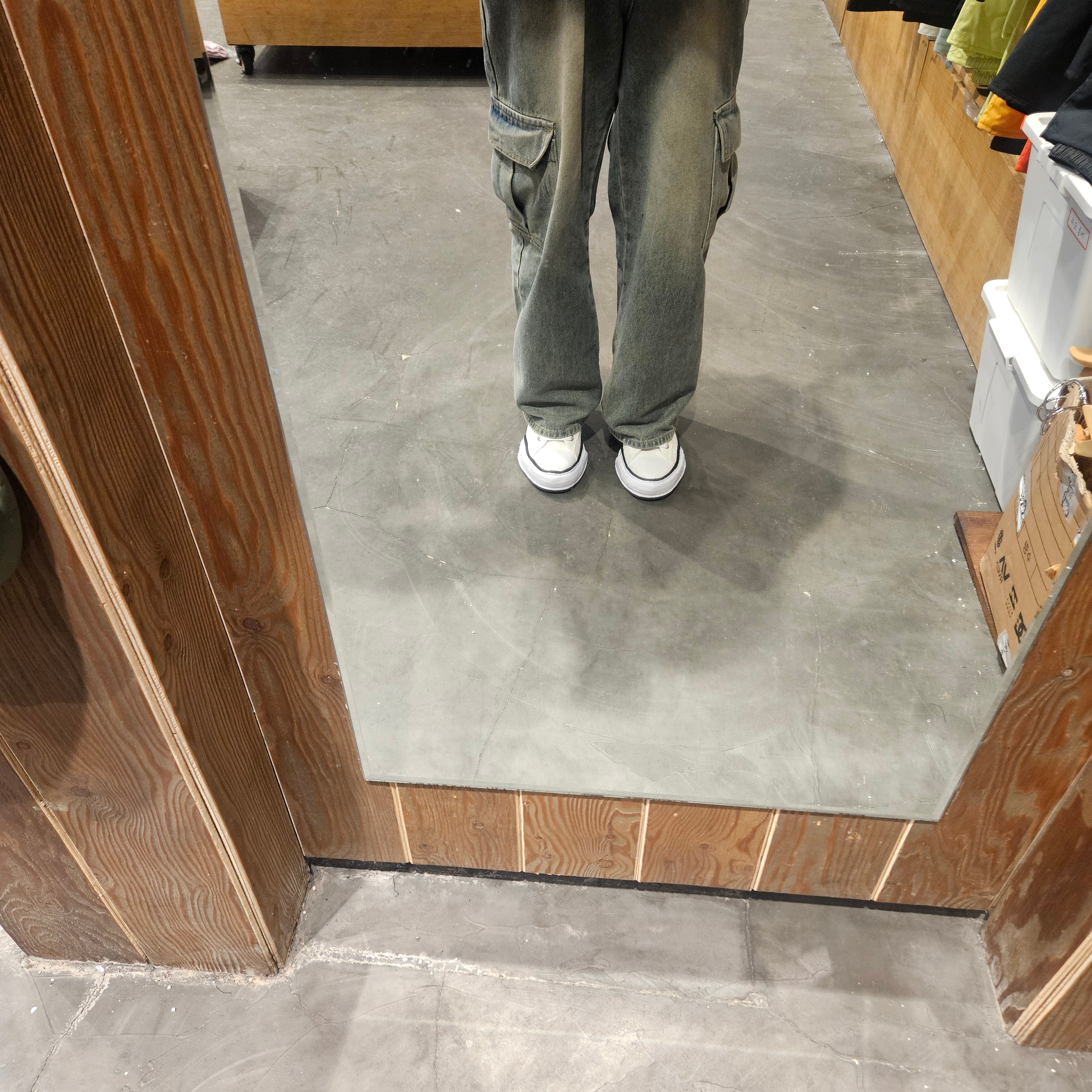 Maison Mihara Yasuhiro Peterson OG Sole Canvas Low Sneakers White 착용 스타일 - 2