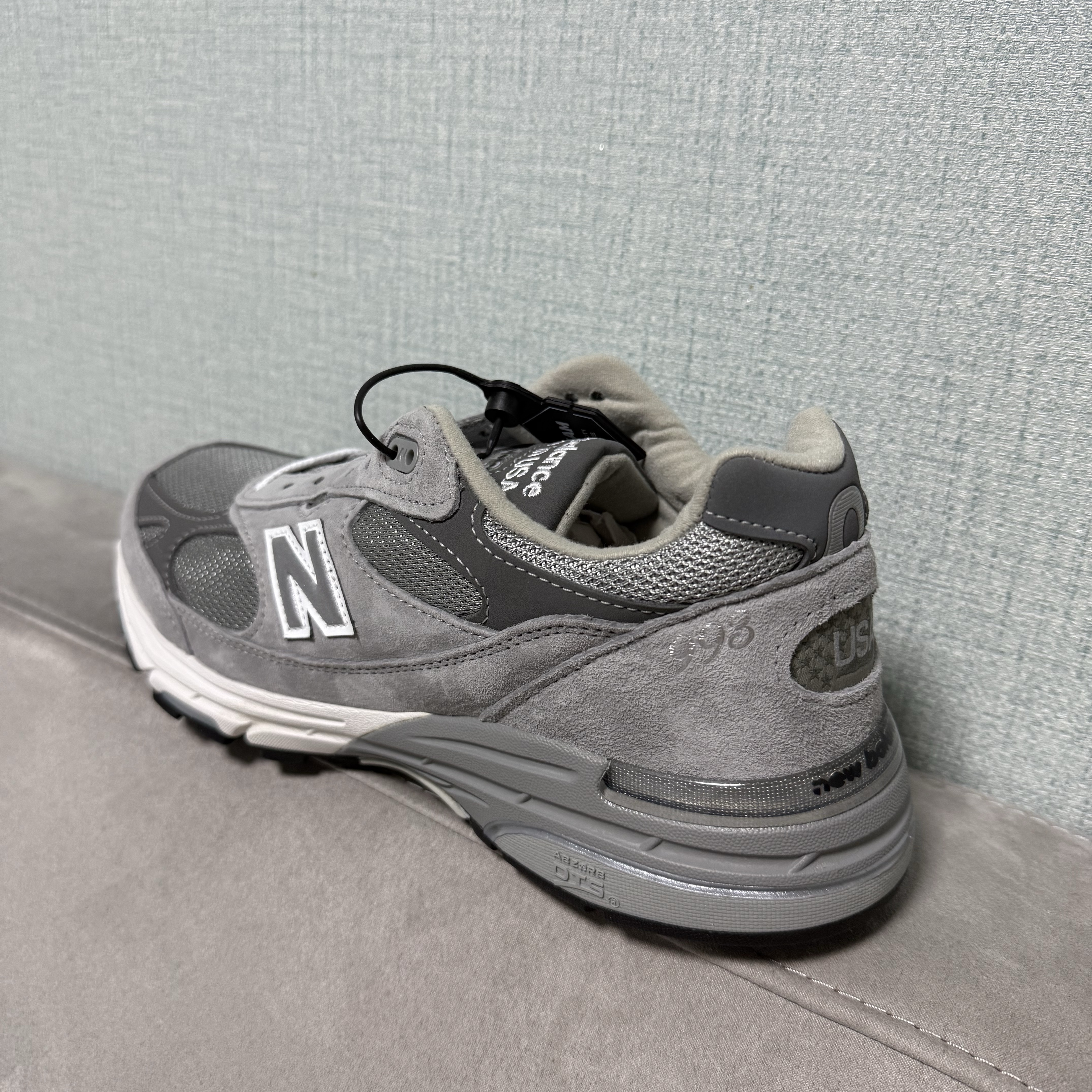 New Balance 993 Made in USA Grey - D Standard 착용 스타일