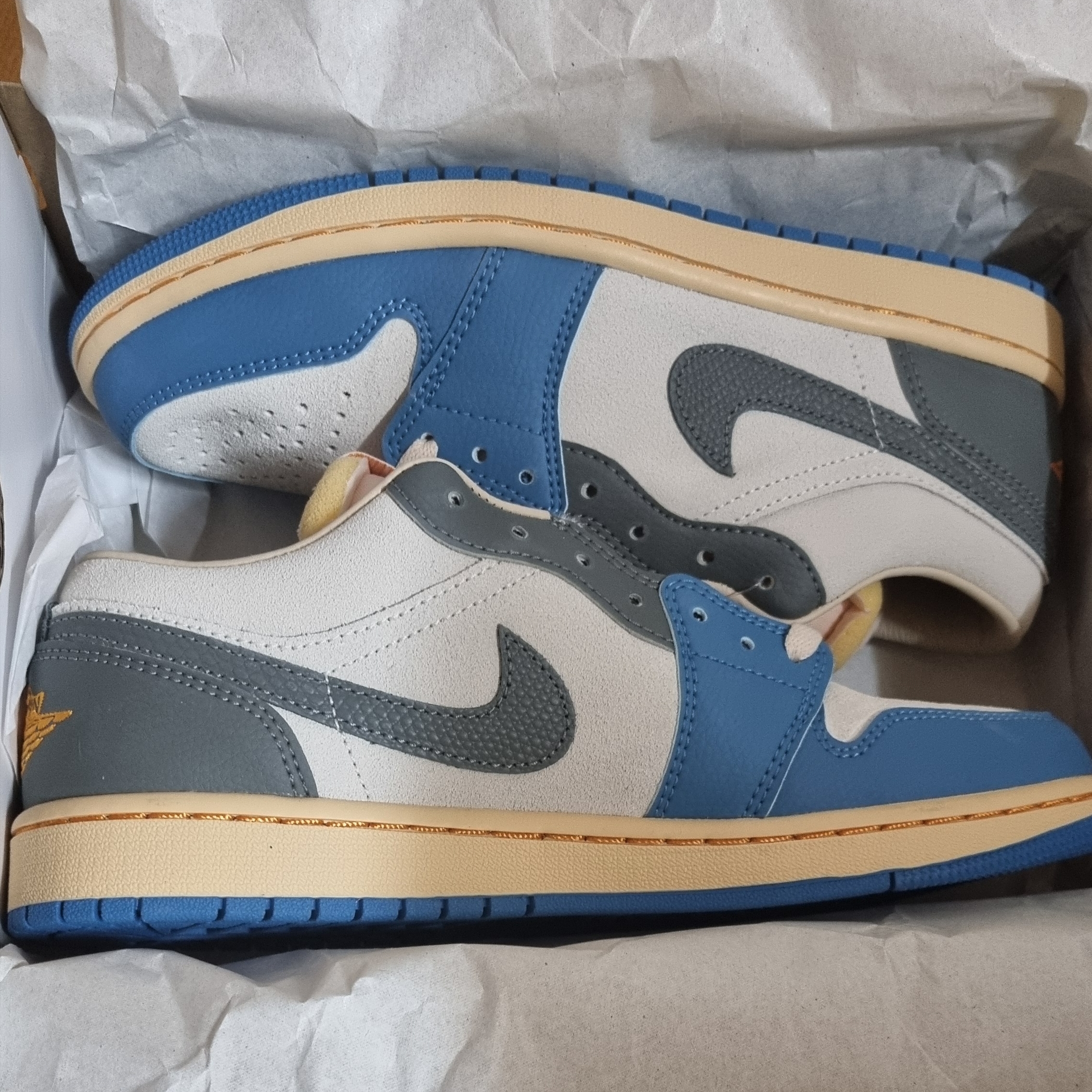 Jordan 1 Low SE Tokyo 96 착용 스타일