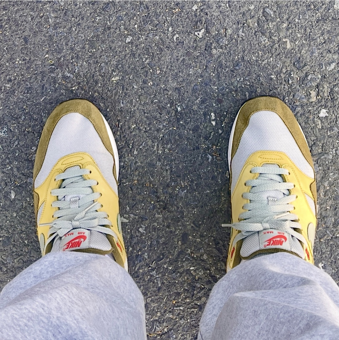 Nike Air Max 1 Curry Pack (Olive) 착용 스타일 - 1