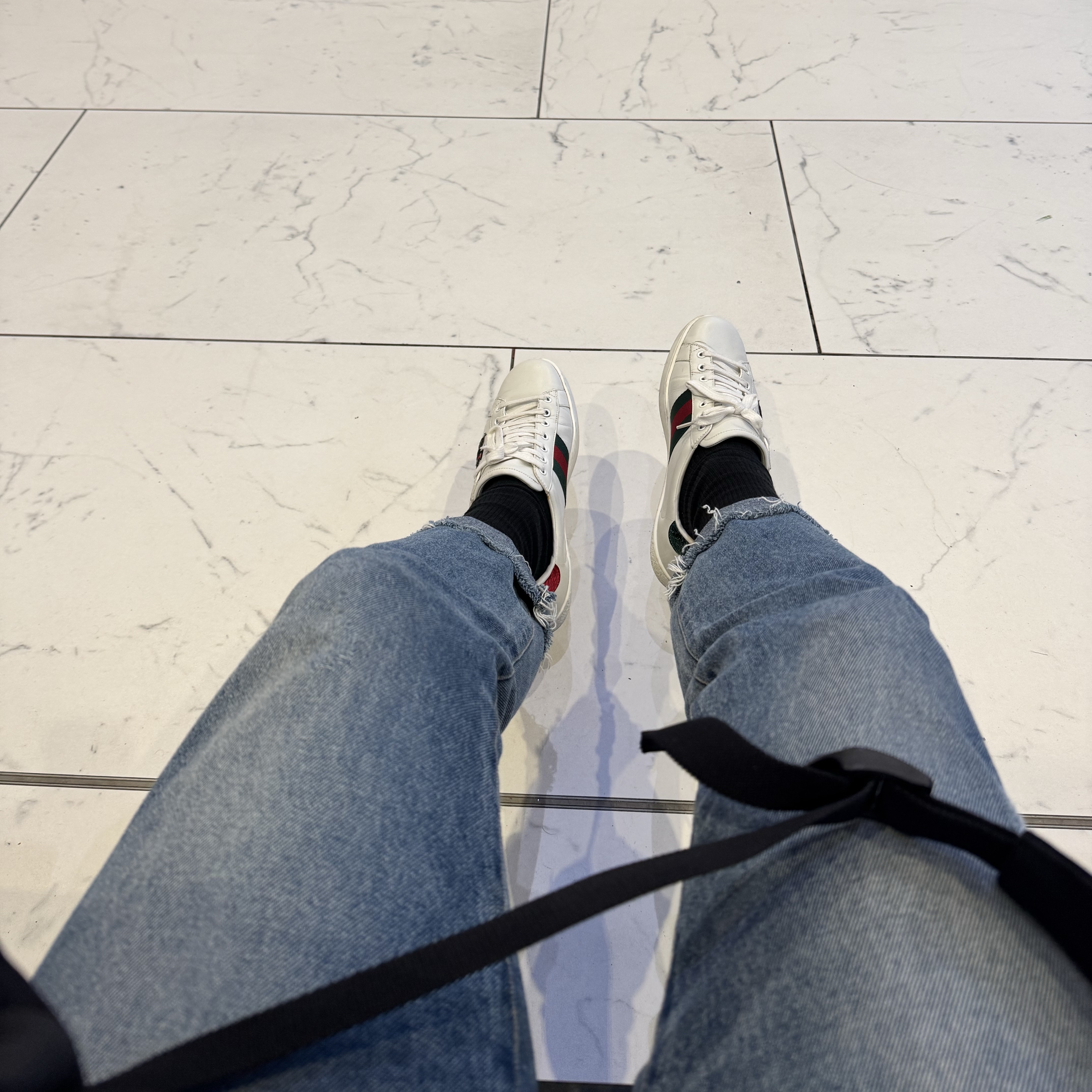 Gucci Ace Snake Embroidered Sneakers, Balenciaga Explorer Backpack Black 착용 스타일 - 2