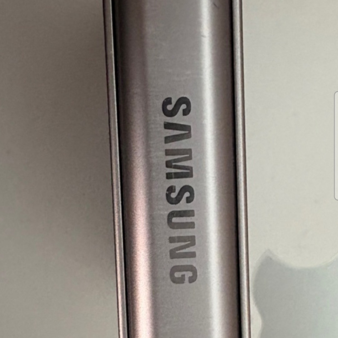 Samsung Galaxy Z Flip6 512GB Silver Shadow (Korean Ver.) 착용 스타일 - 2