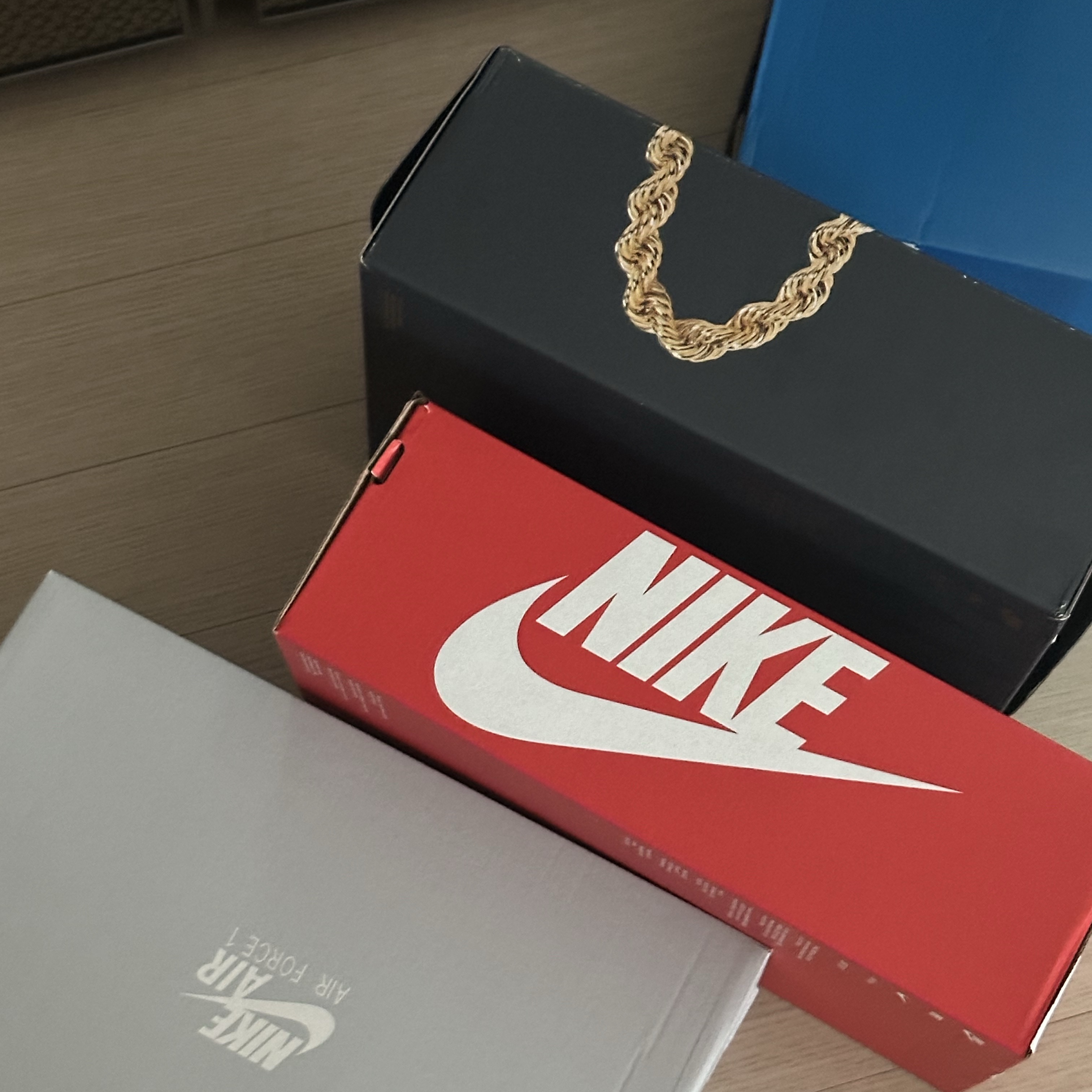 Nike Court Vision Low Sail Light Orewood Brown, Jordan 1 x Union KO Low White 착용 스타일
