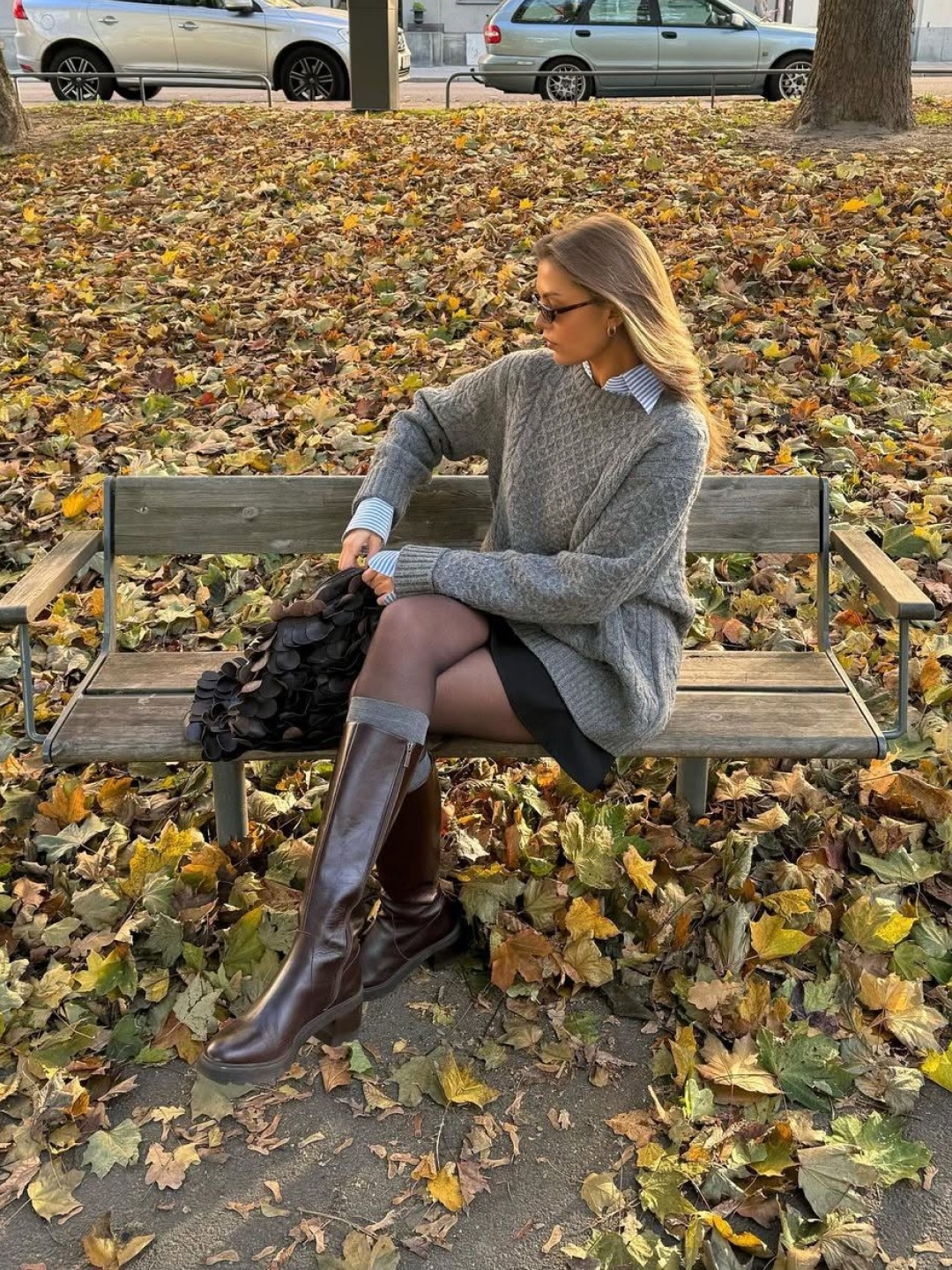 The Greatest Cable Knit Gray, Siyazu SIST9045 Retro Flow Skirt Light beige 착용 스타일 - 2