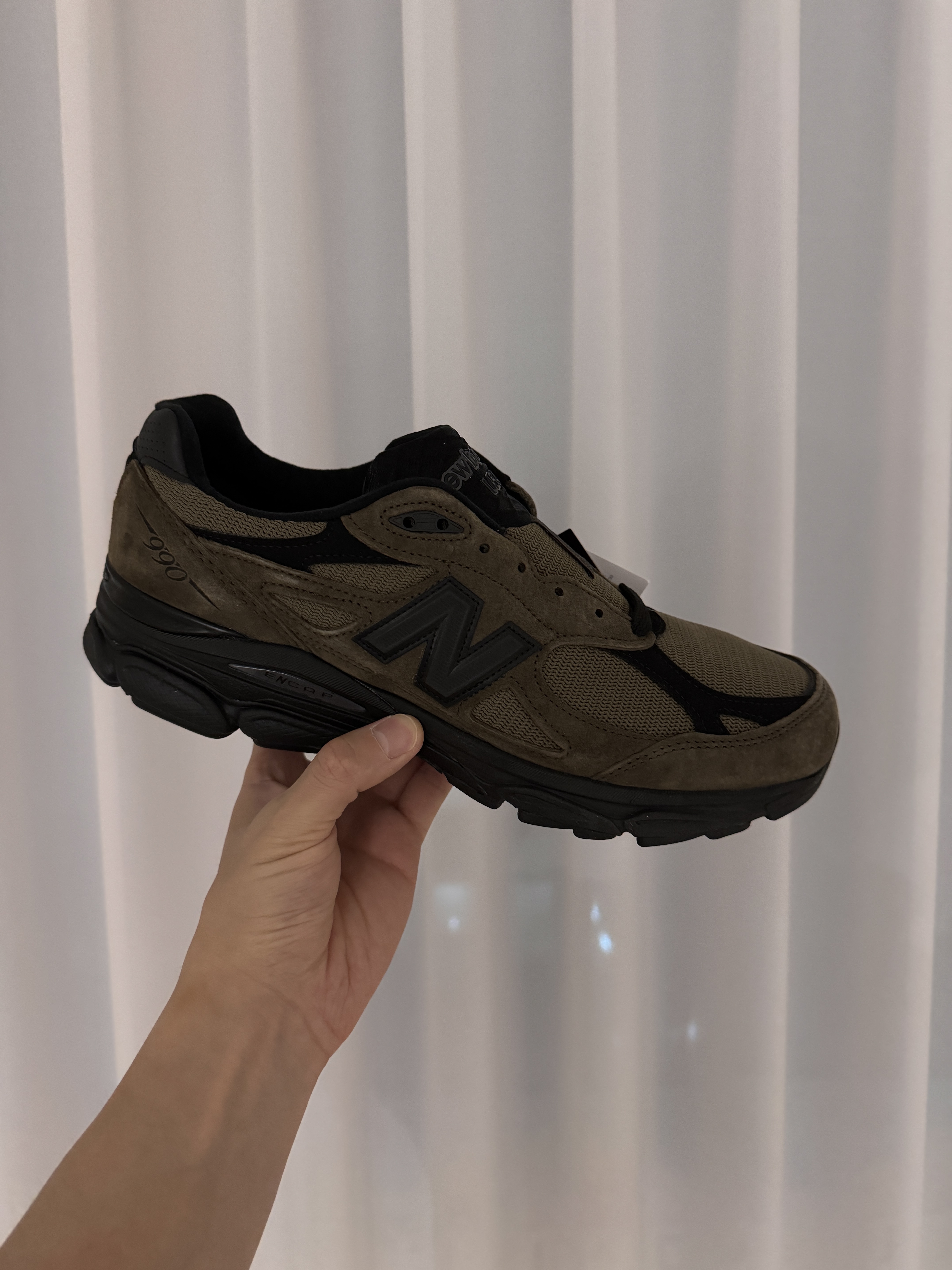New Balance x JJJJound 990v3 Brown Black 착용 스타일 - 2