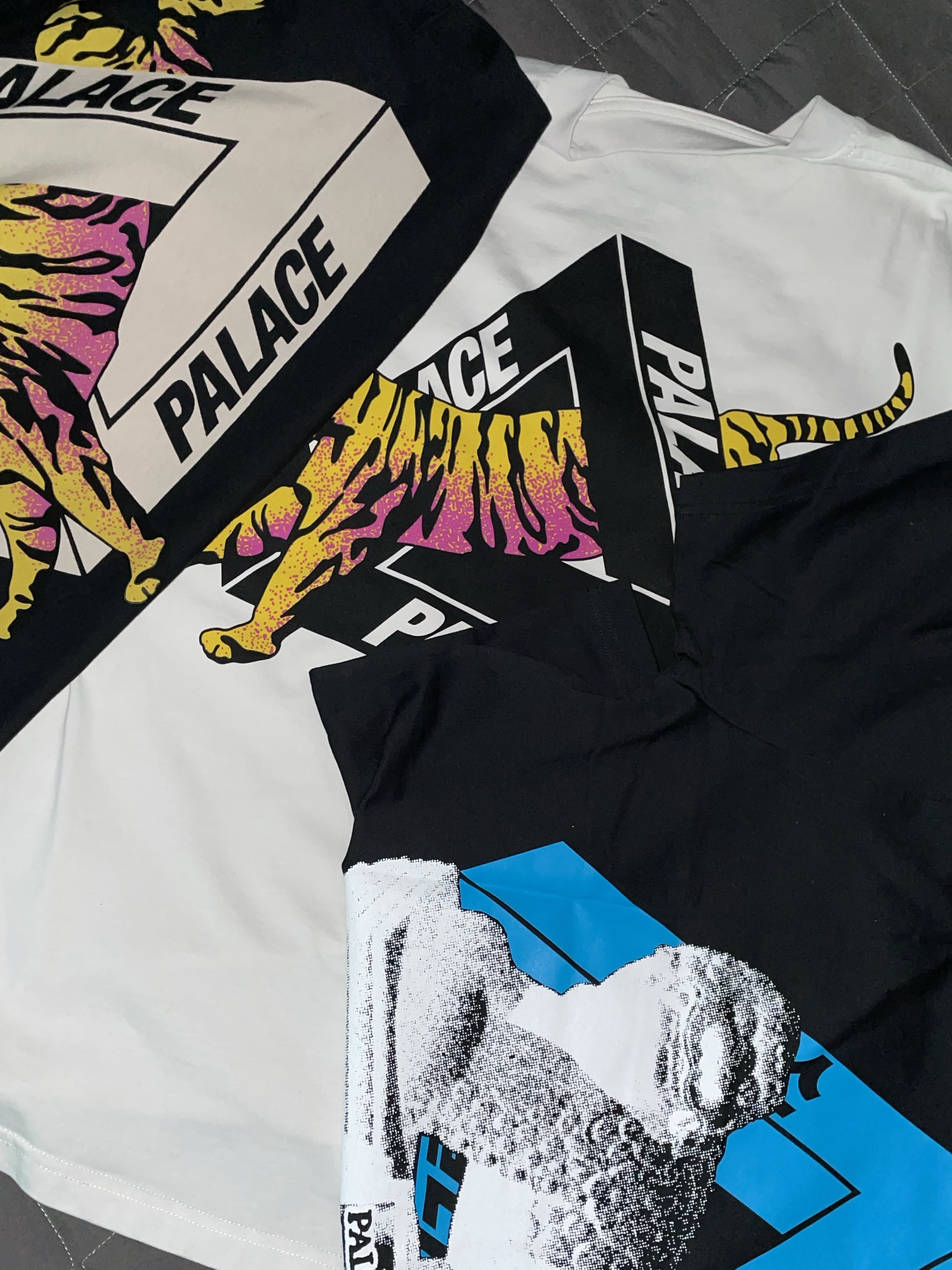 Palace Seoul 2 Seoul Tri-Ferg T-Shirt Black - 25SS, Palace Korea Tri-Ferg T-Shirt Black - 24SS 착용 스타일