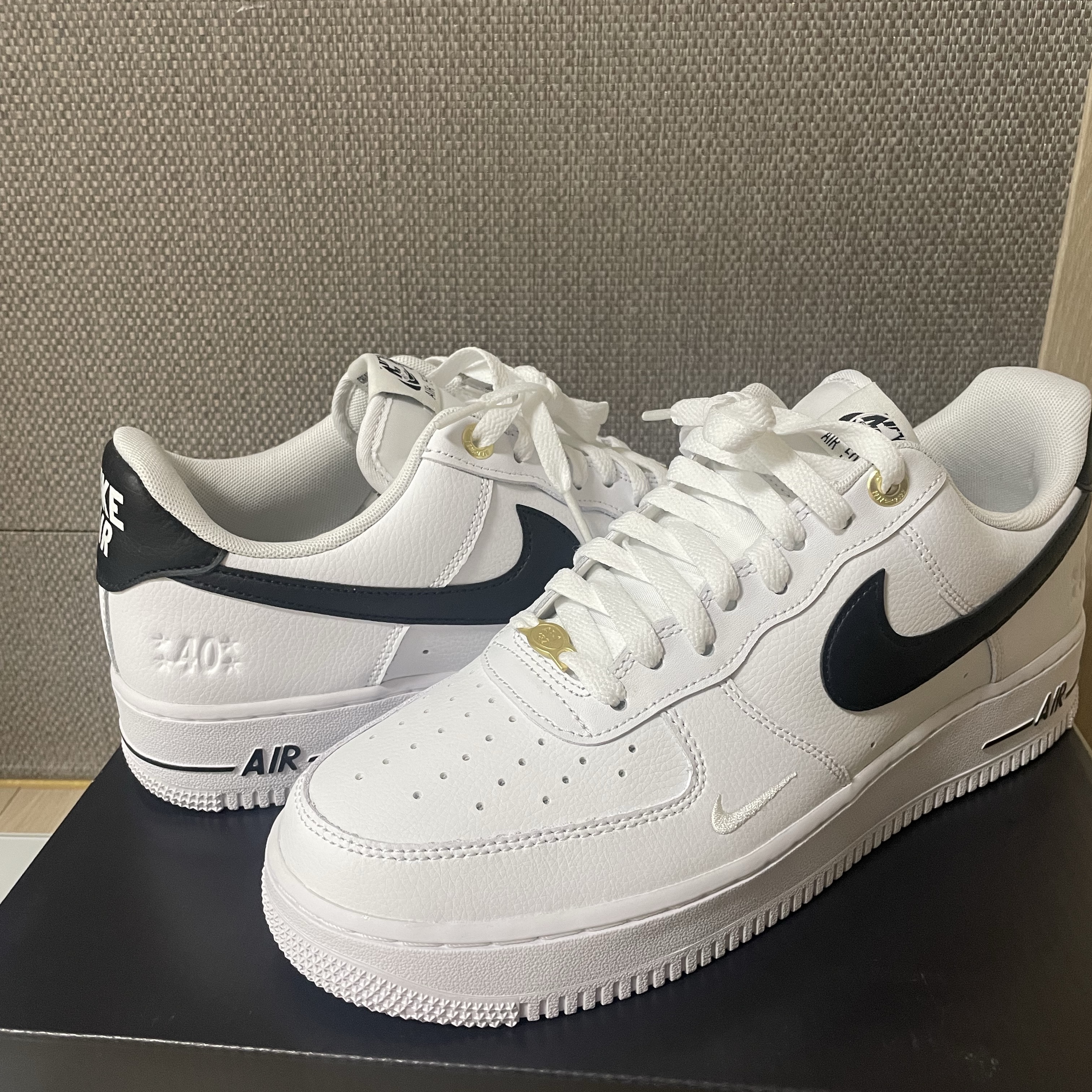 Nike Air Force 1 '07 LV8 40th Anniversary Join Forces White Black 착용 스타일