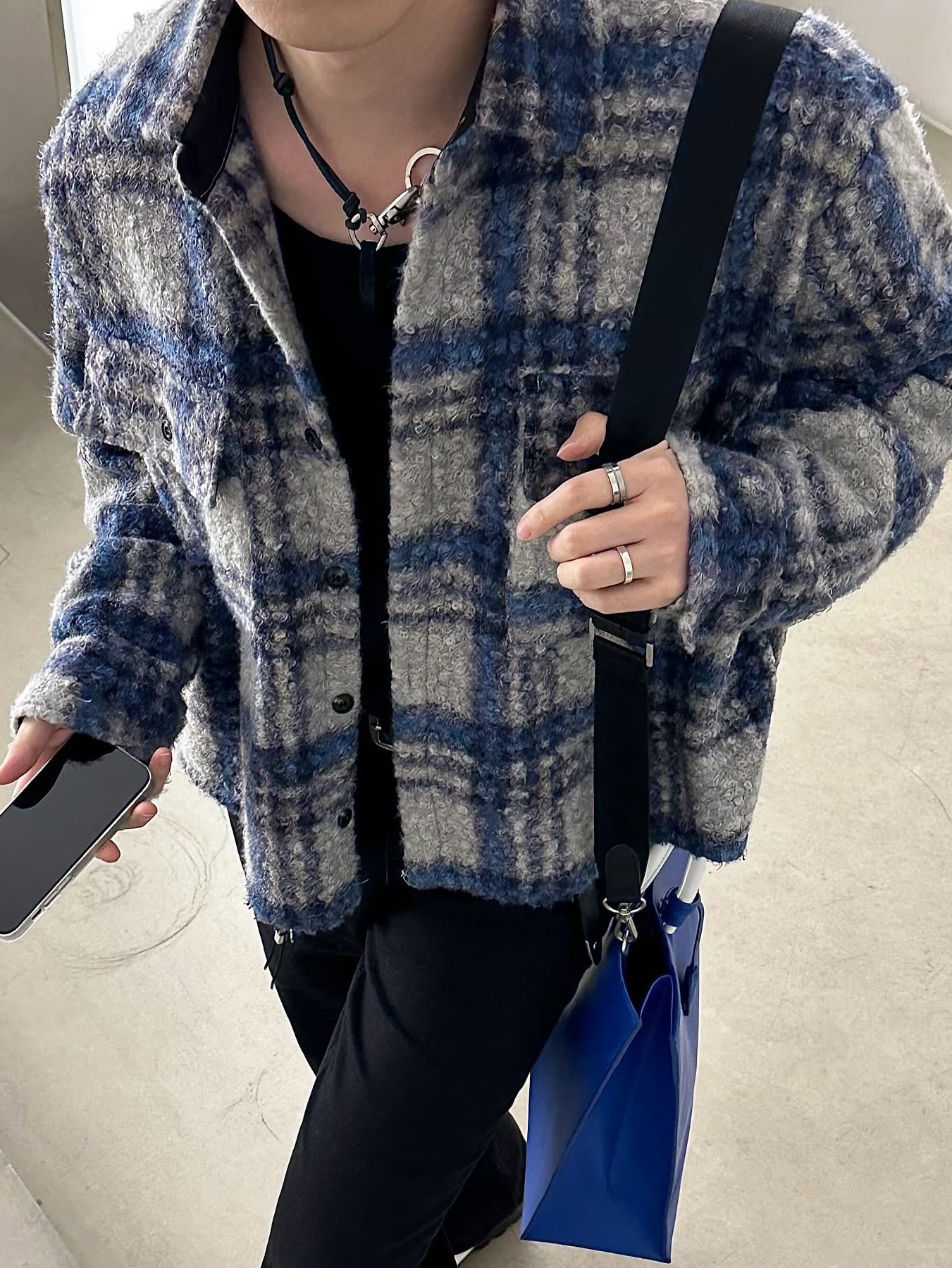 Our Legacy Ladon Leather Keychain Black, Ader Error Wide Blue Bag Blue 착용 스타일 - 5