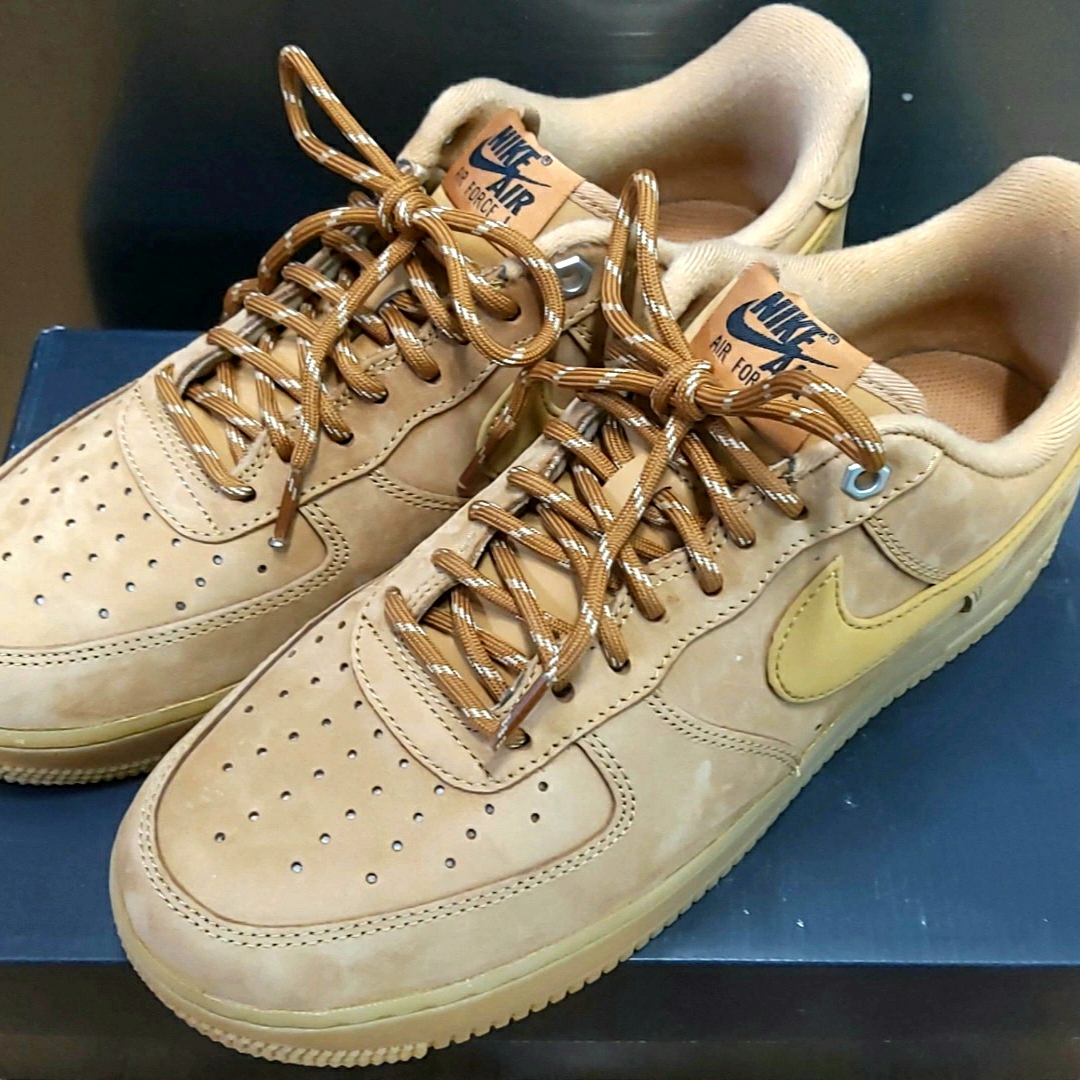 Nike Air Force 1 '07 WB Flax 착용 스타일