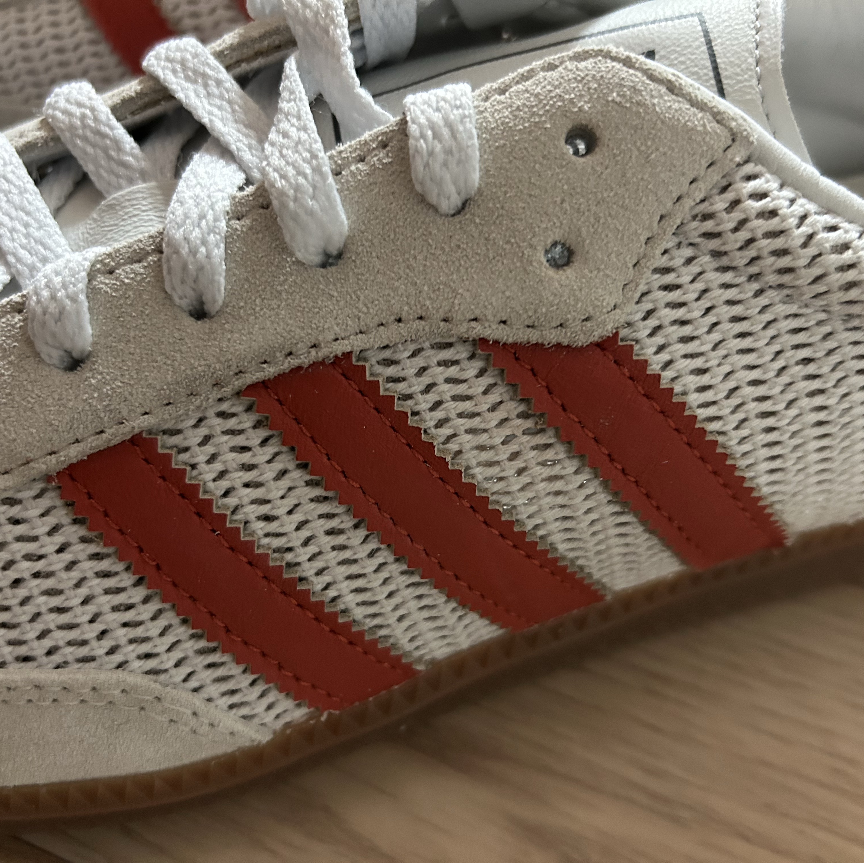 Adidas Samba OG Crystal White Preloved Red 착용 스타일