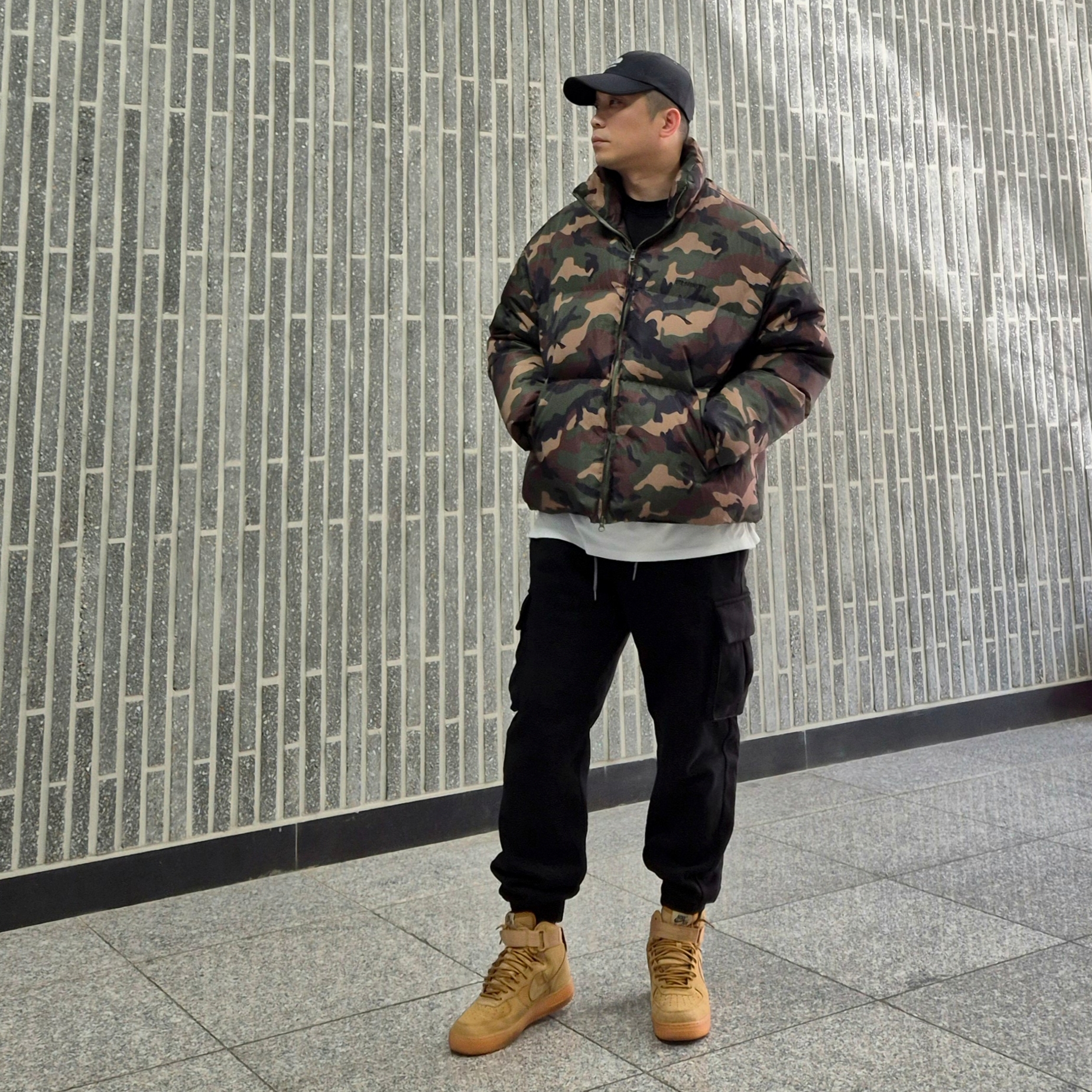 Nike Air Force 1 High '07 LV8 WB Flax, Supreme x The North Face Split 6-Panel Black - 24SS 착용 스타일 - 1
