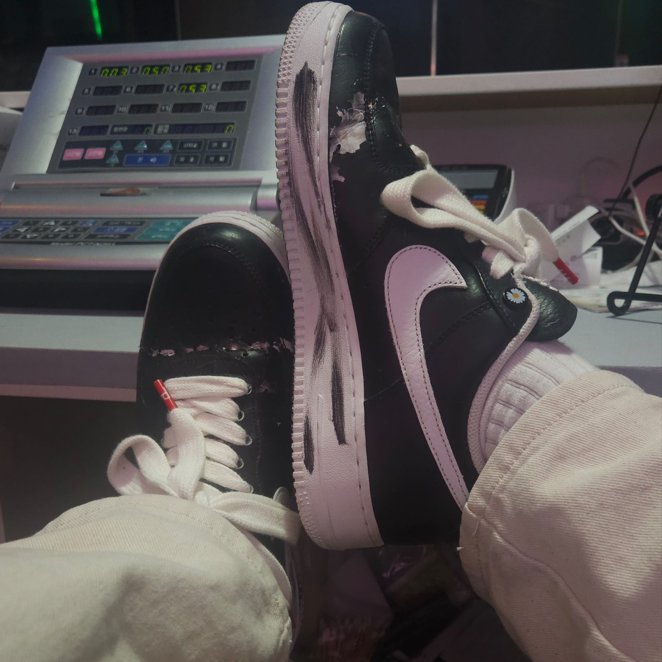 Nike x Peaceminusone Air Force 1 Low Para-Noise 착용 스타일 - 3
