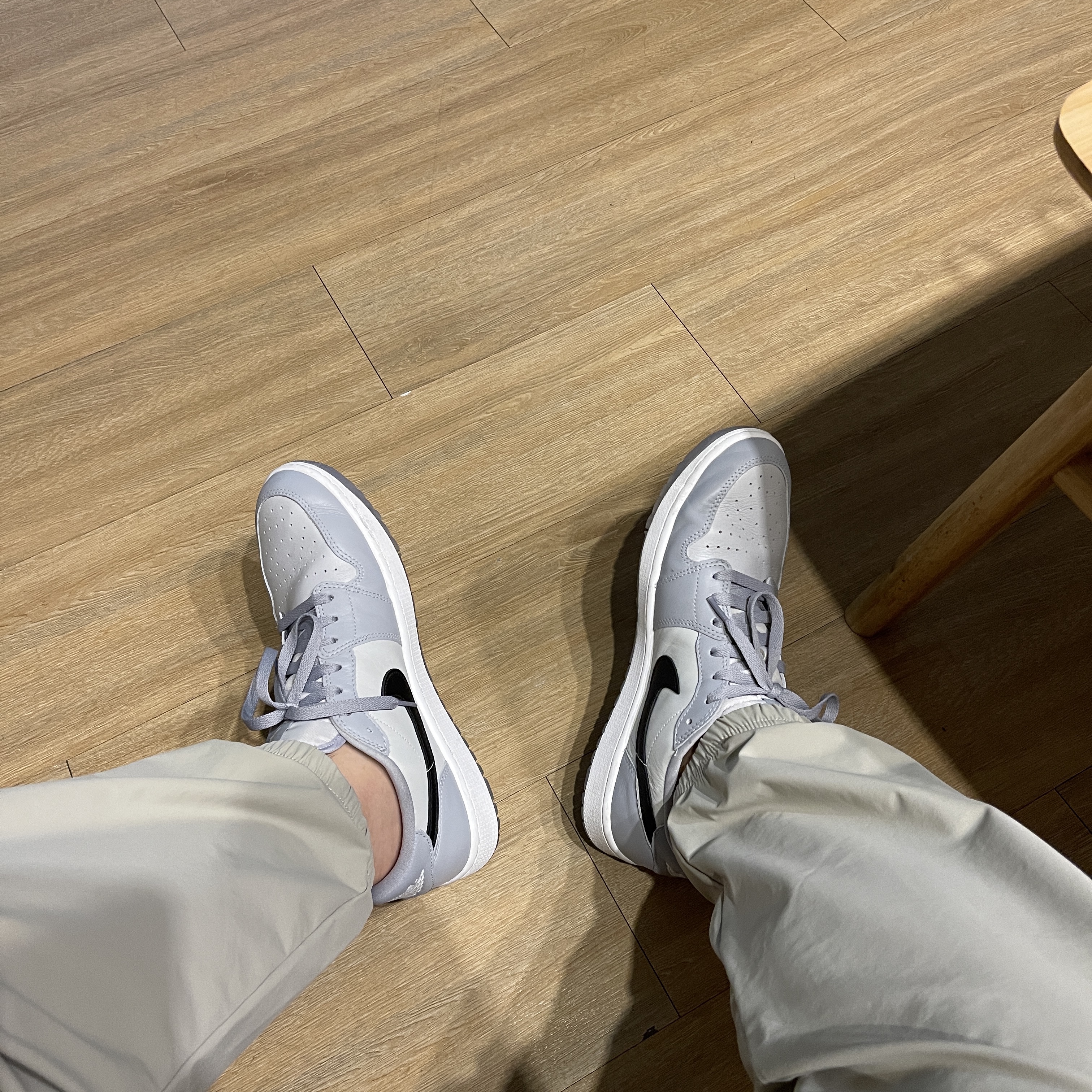 Jordan 1 Low Golf Wolf Grey 착용 스타일