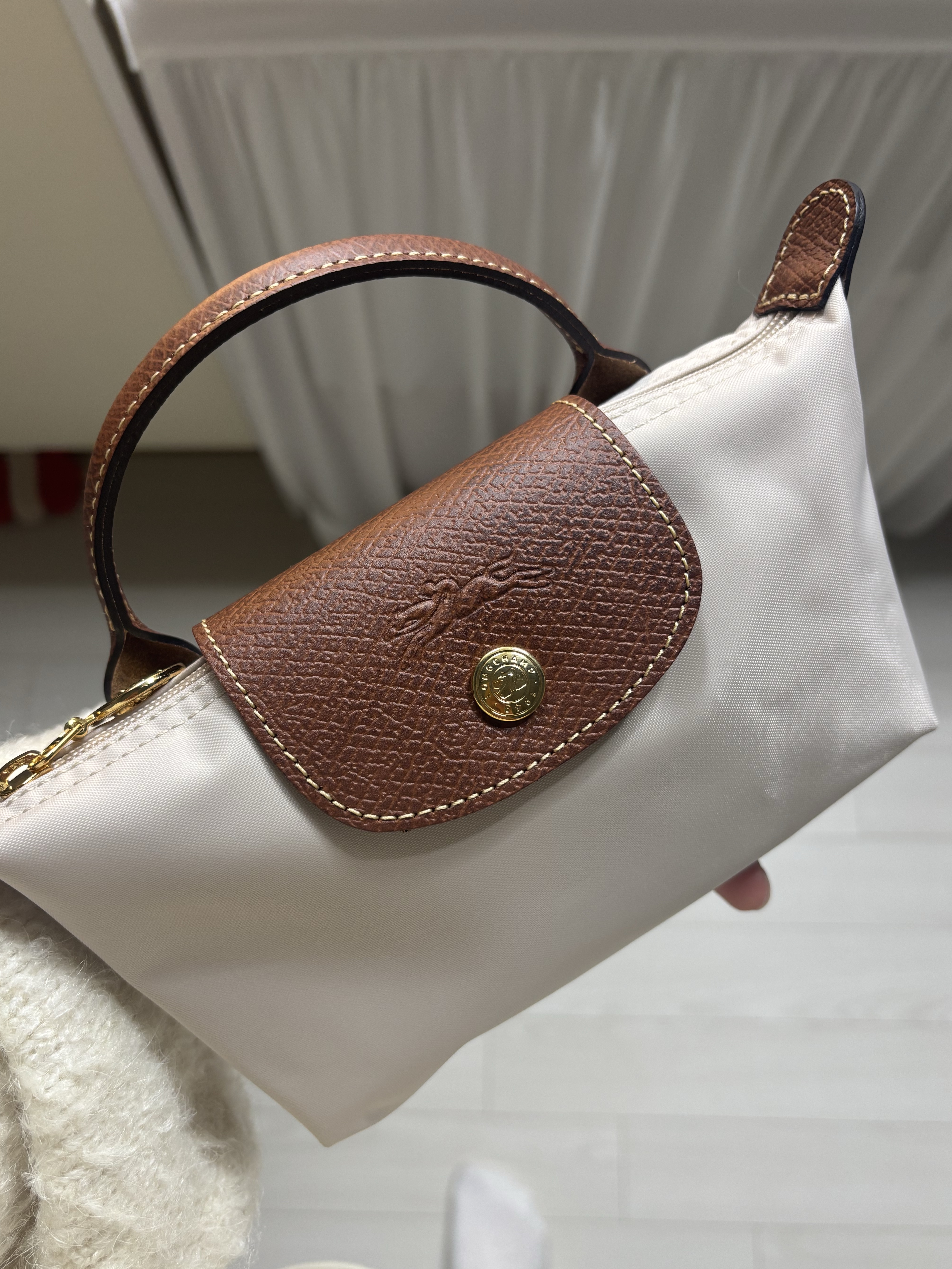 Longchamp Le Pliage Original Handle Pouch Paper 착용 스타일 - 1