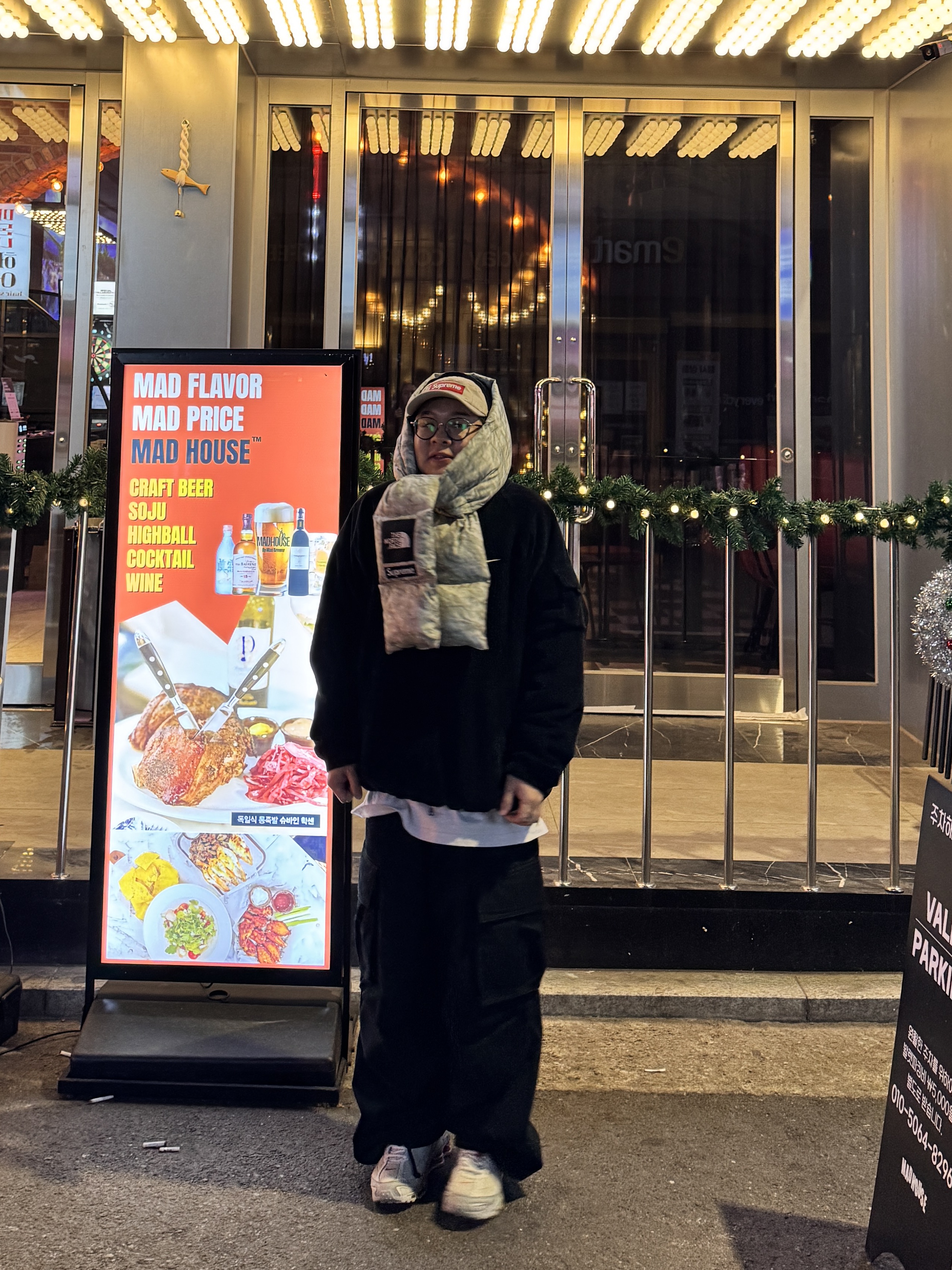 Supreme x Nike Arc Corduroy Hooded Jacket Black - 22SS, Supreme Lasered Twill Camp Cap Tan - 23SS 착용 스타일