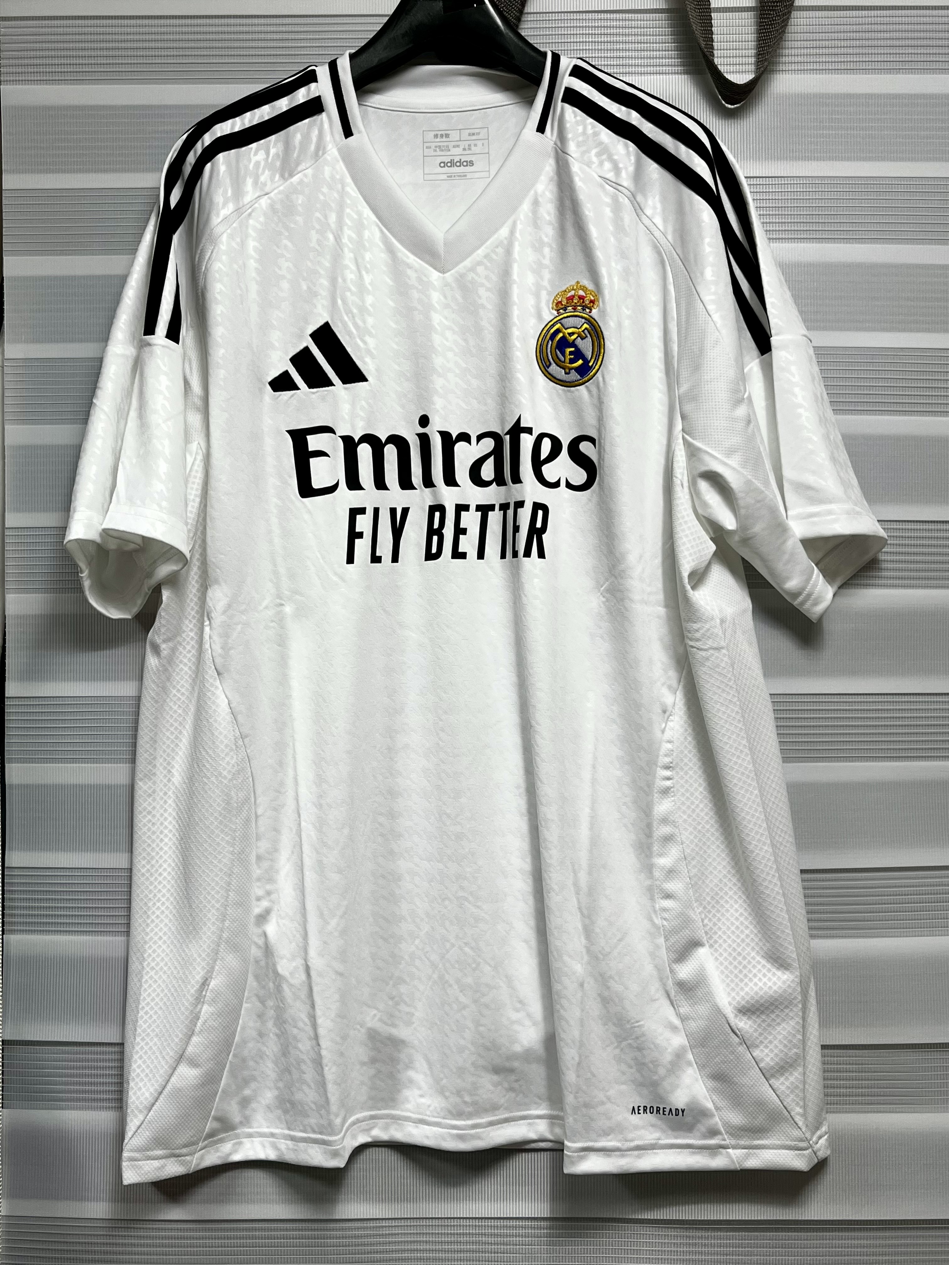 Adidas Real Madrid 2024/25 Home Jersey White - KR Sizing (Non Marking Ver.) 착용 스타일 - 3