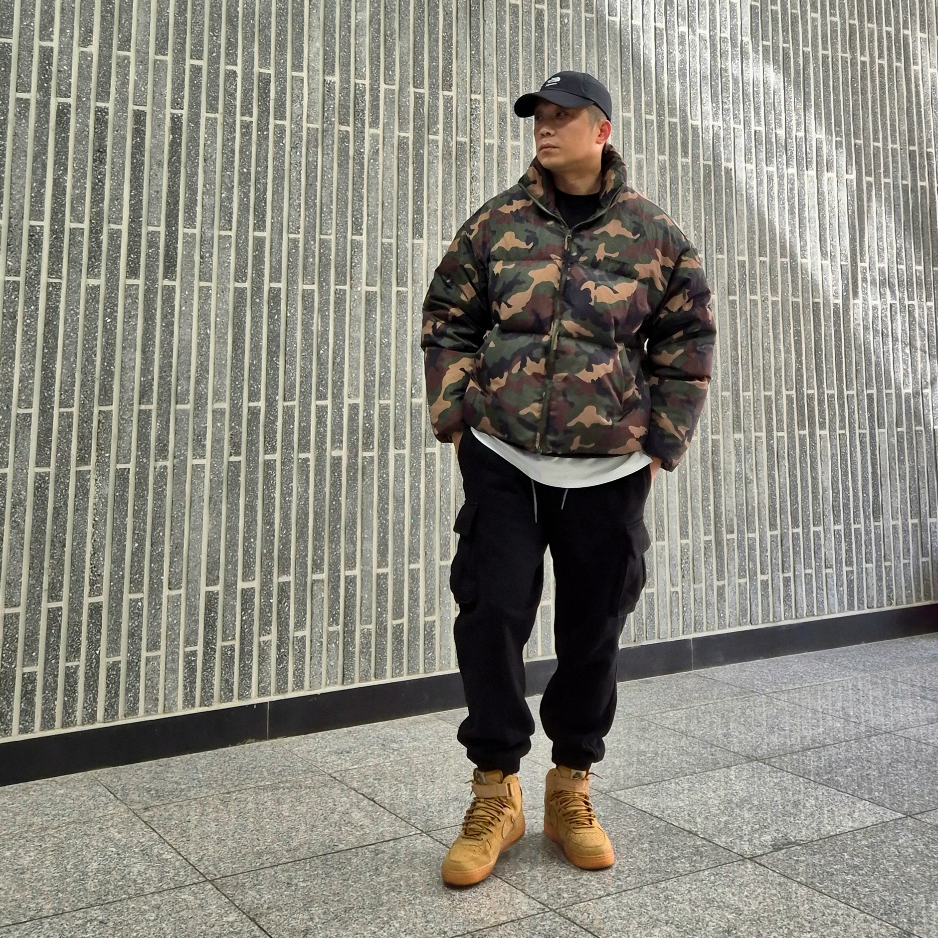 Nike Air Force 1 High '07 LV8 WB Flax, Supreme x The North Face Split 6-Panel Black - 24SS 착용 스타일 - 2