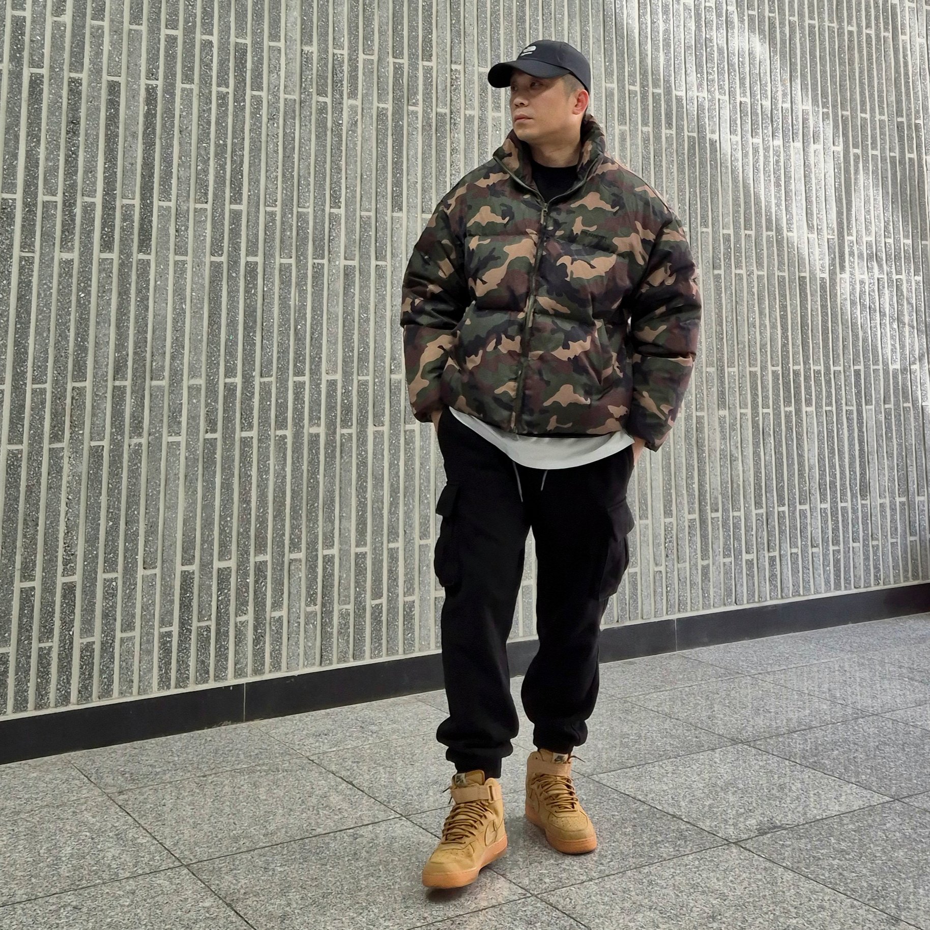 Nike Air Force 1 High '07 LV8 WB Flax, Supreme x The North Face Split 6-Panel Black - 24SS 착용 스타일 - 3
