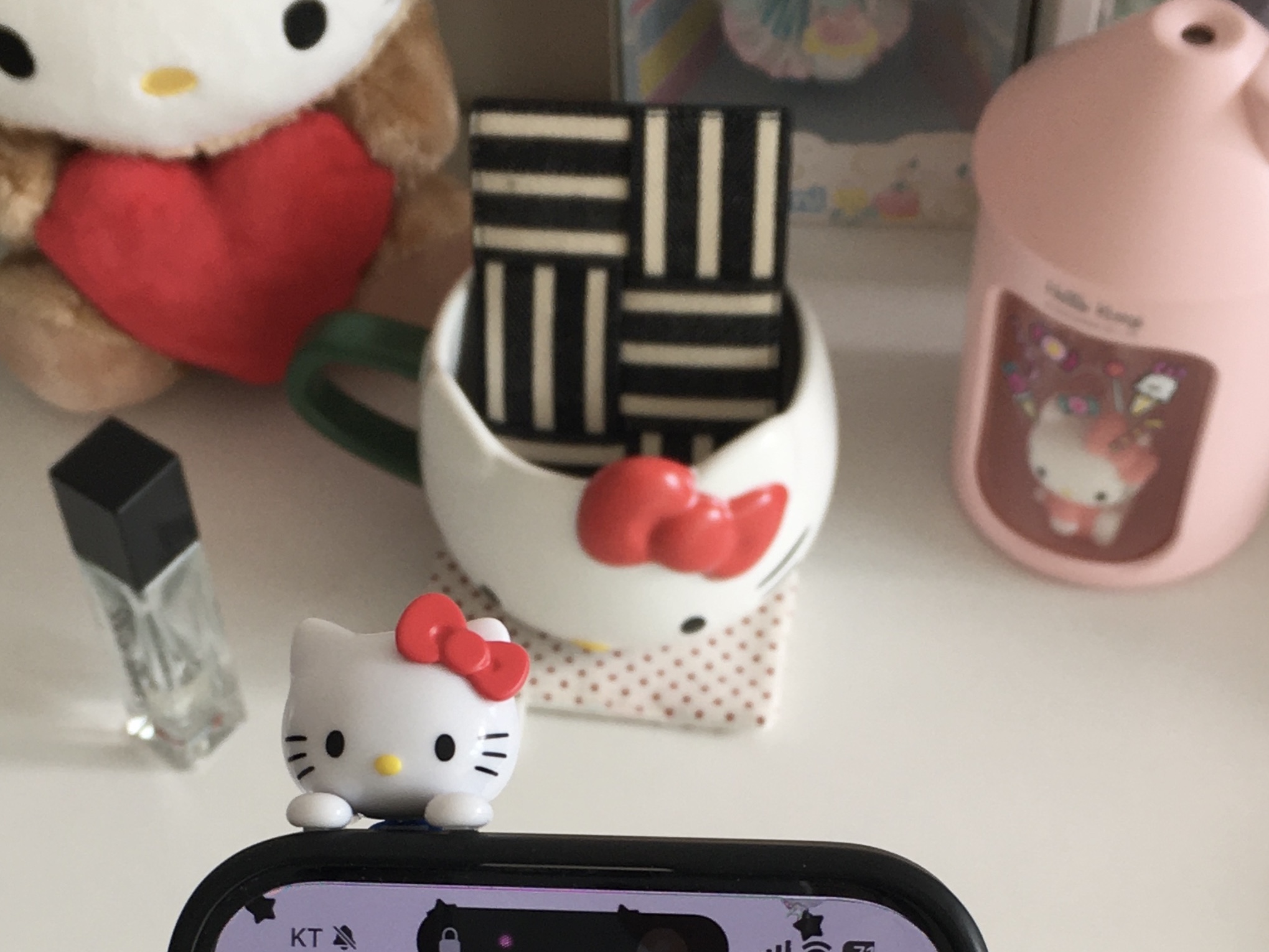 Starbucks x Hello Kitty Seramic Mug 355ml 착용 스타일 - 1