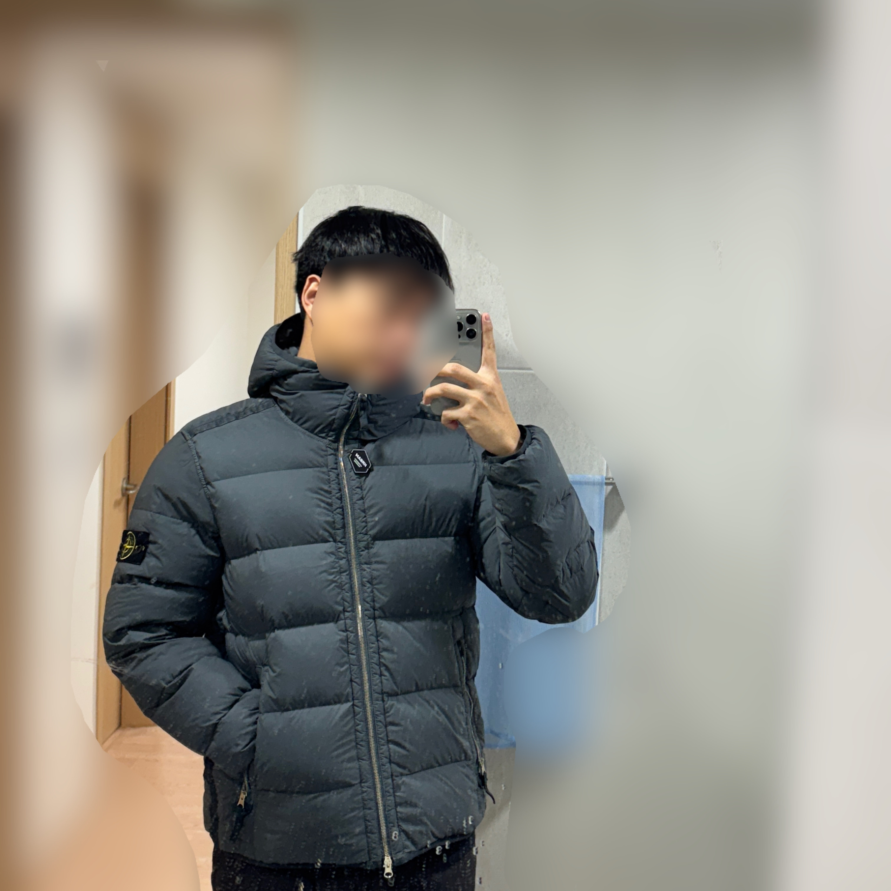 Stone Island 43728 Seamless Tunnel Nylon Down-TC Jacket Lead - 23FW 착용 스타일