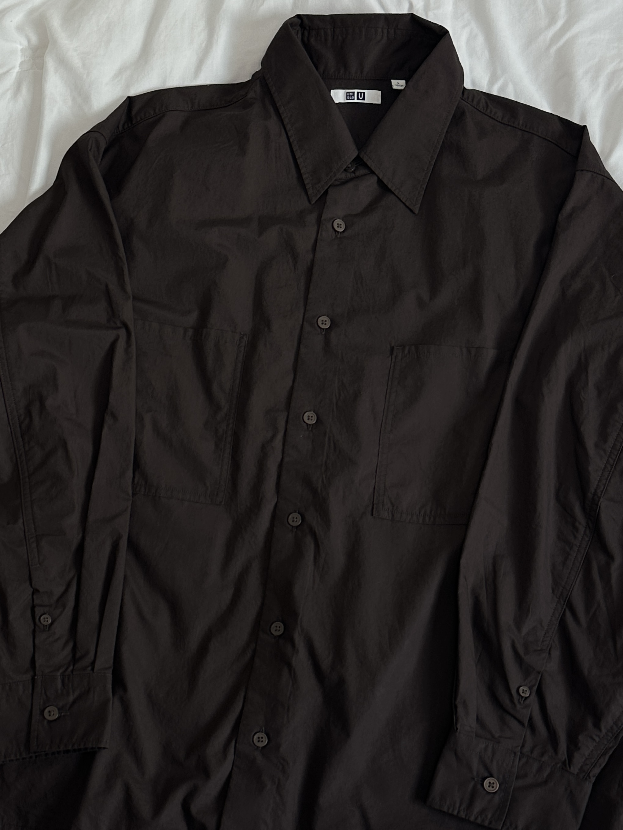 Uniqlo U Utility T-Shirt Longsleeve Dark Brown - KR, Amomento Oversize Shirring Shirts Ecru 착용 스타일 - 2