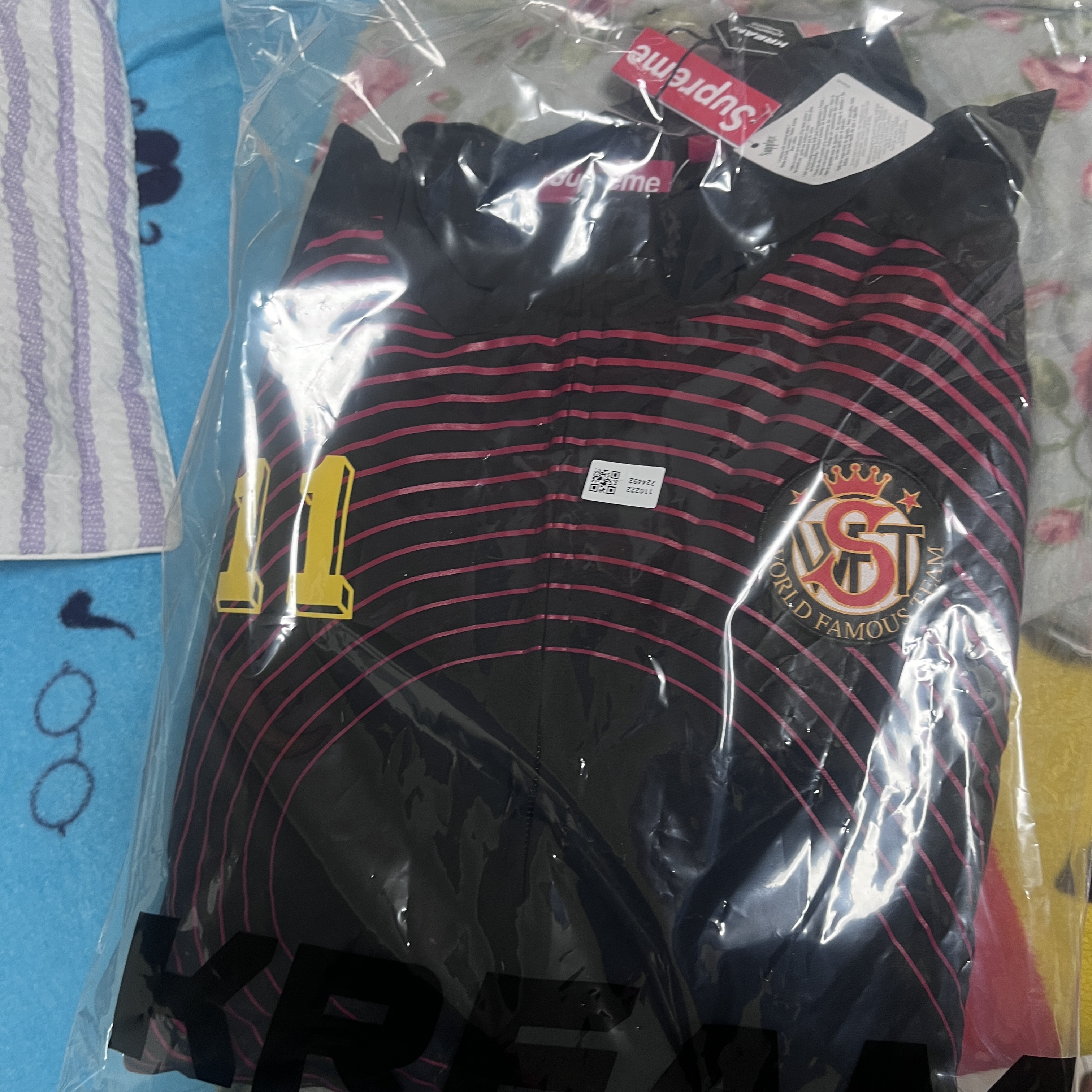 Supreme S Logo Track Jacket Black - 24FW 착용 스타일 - 1
