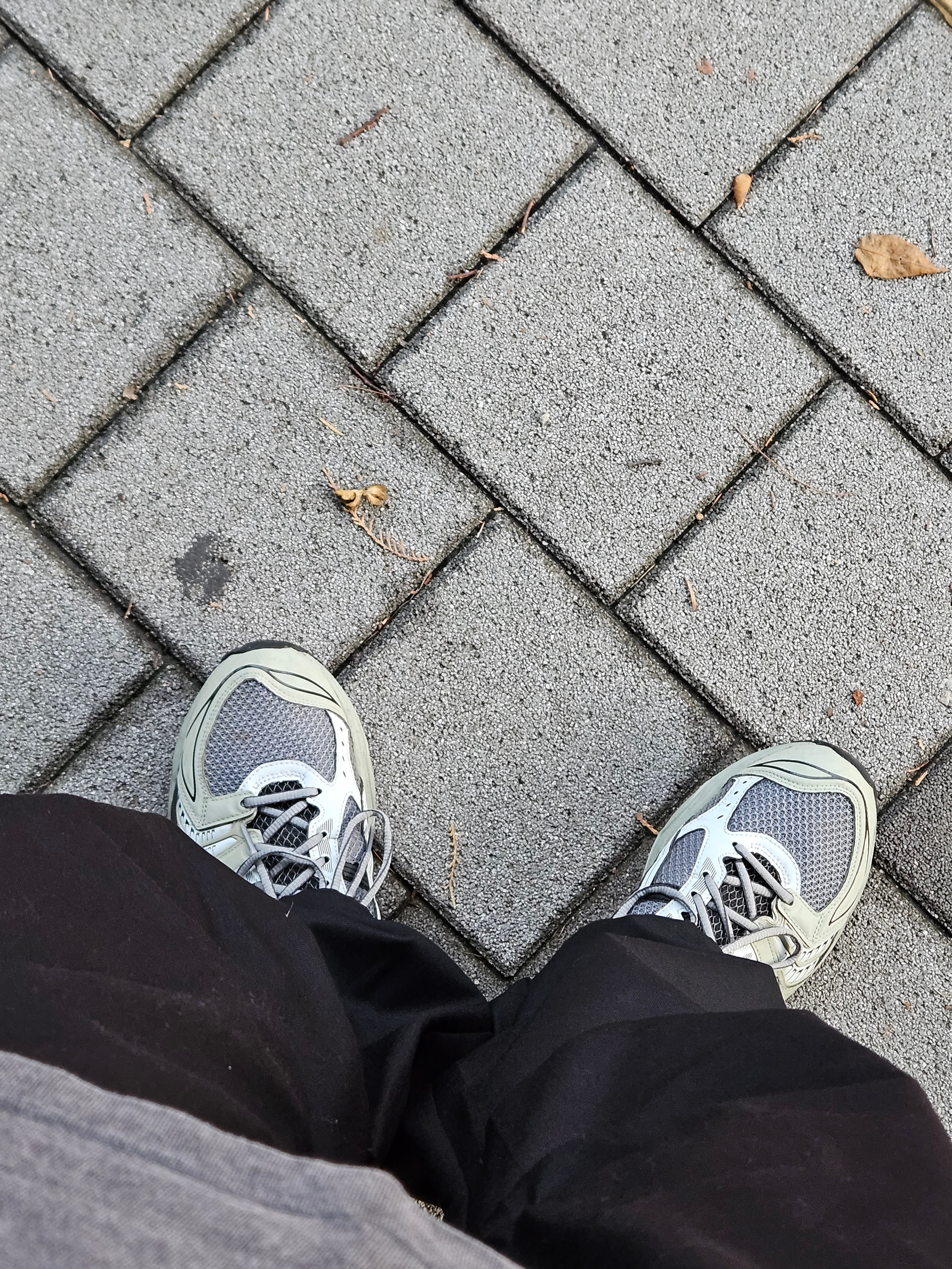 Asics UB1-S Gel-Kayano 14 Piedmont Grey 착용 스타일