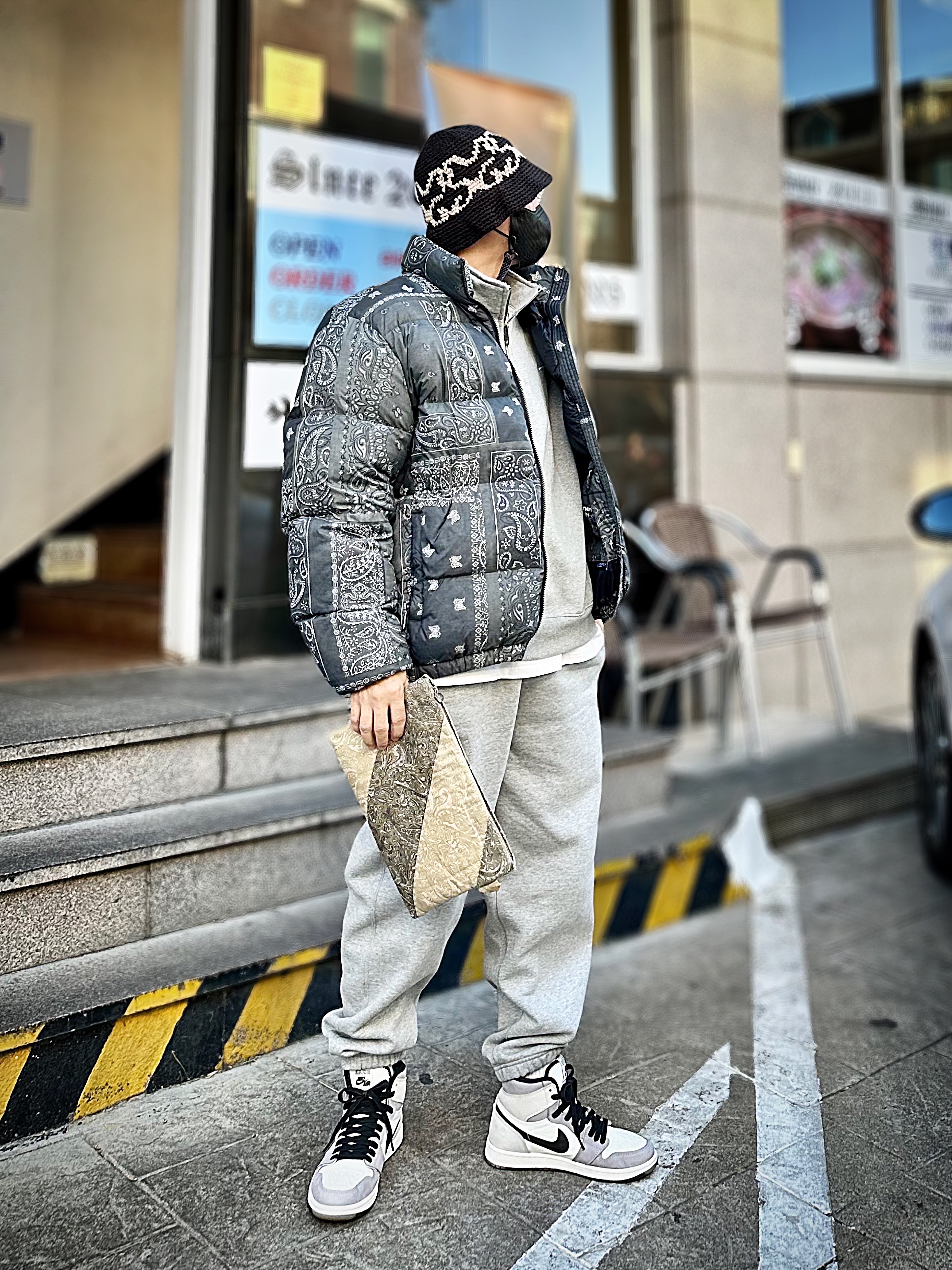 Stussy SS Knit Bucket Hat Black, Jordan 1 Element Gore-Tex Sail 착용 스타일 - 1