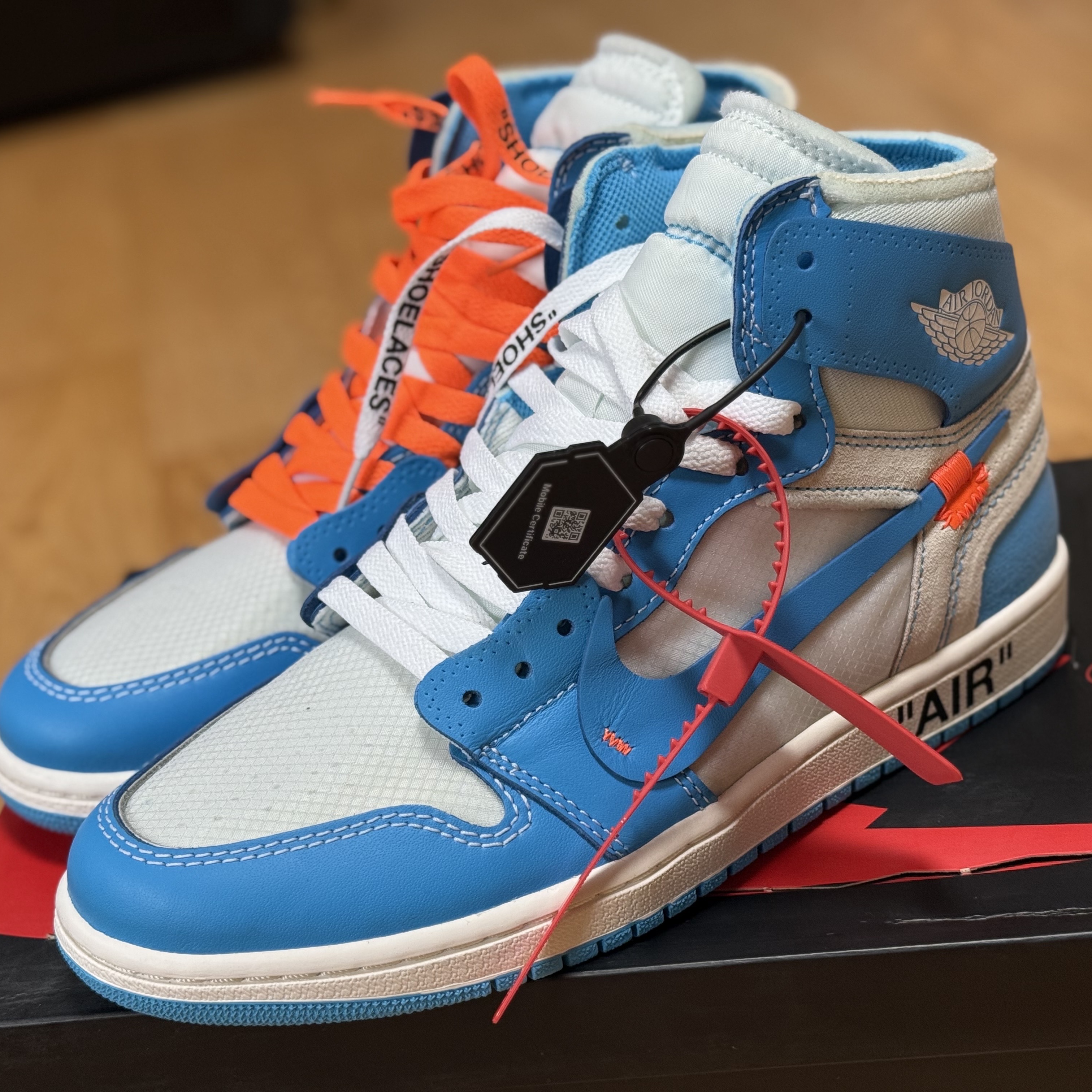 Jordan 1 x Off-White Retro High University Blue 착용 스타일 - 3