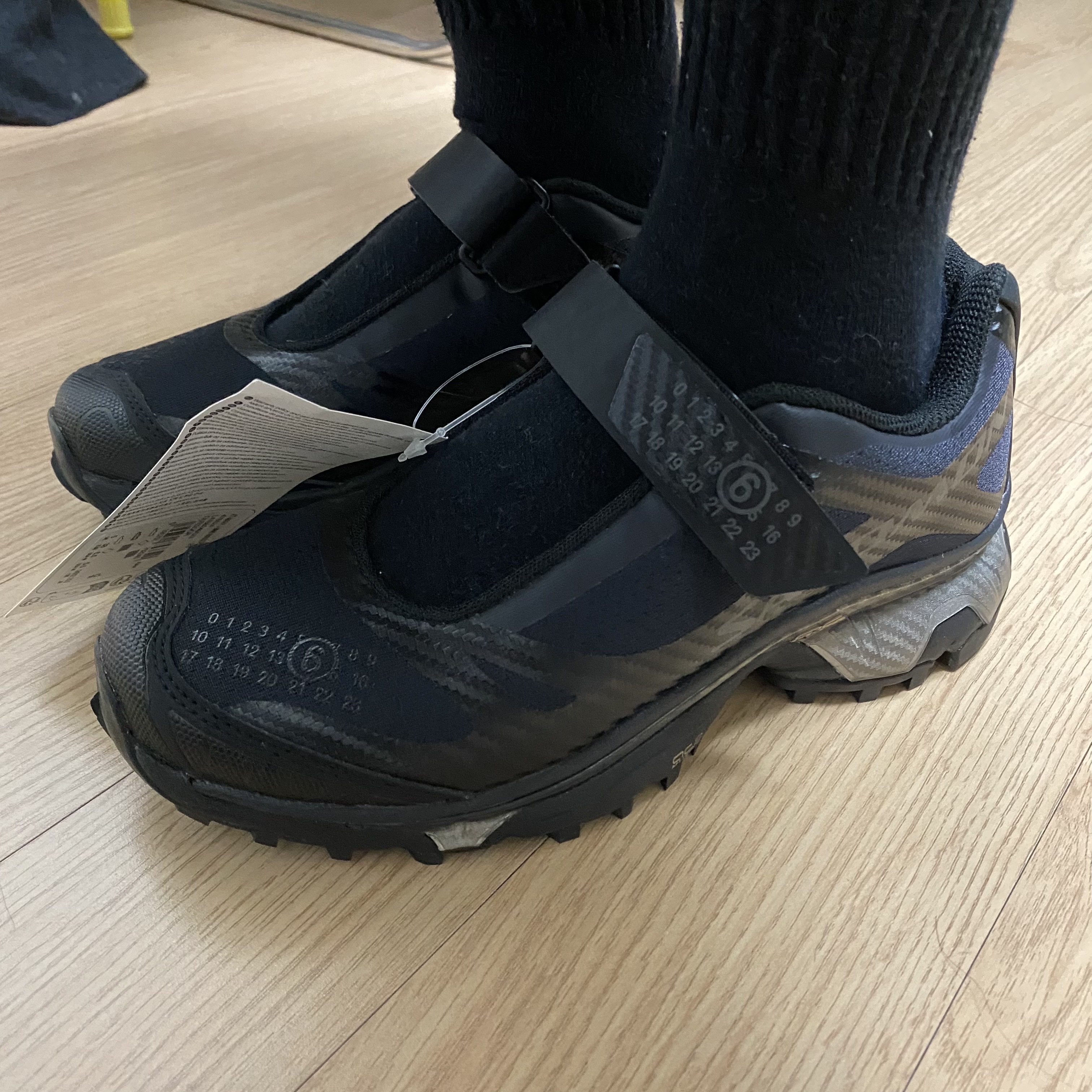 Salomon x MM6 Maison Margiela XT-Marie Jeanne Black Soft Clay 착용 스타일