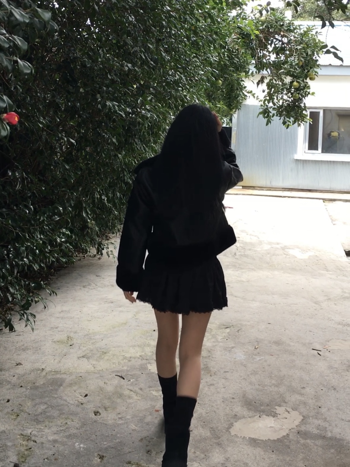 (W) Bohemian Seoul High Neck Short Mustang Black, (W) UGG Classic Mini Platform Boots Black 착용 스타일
