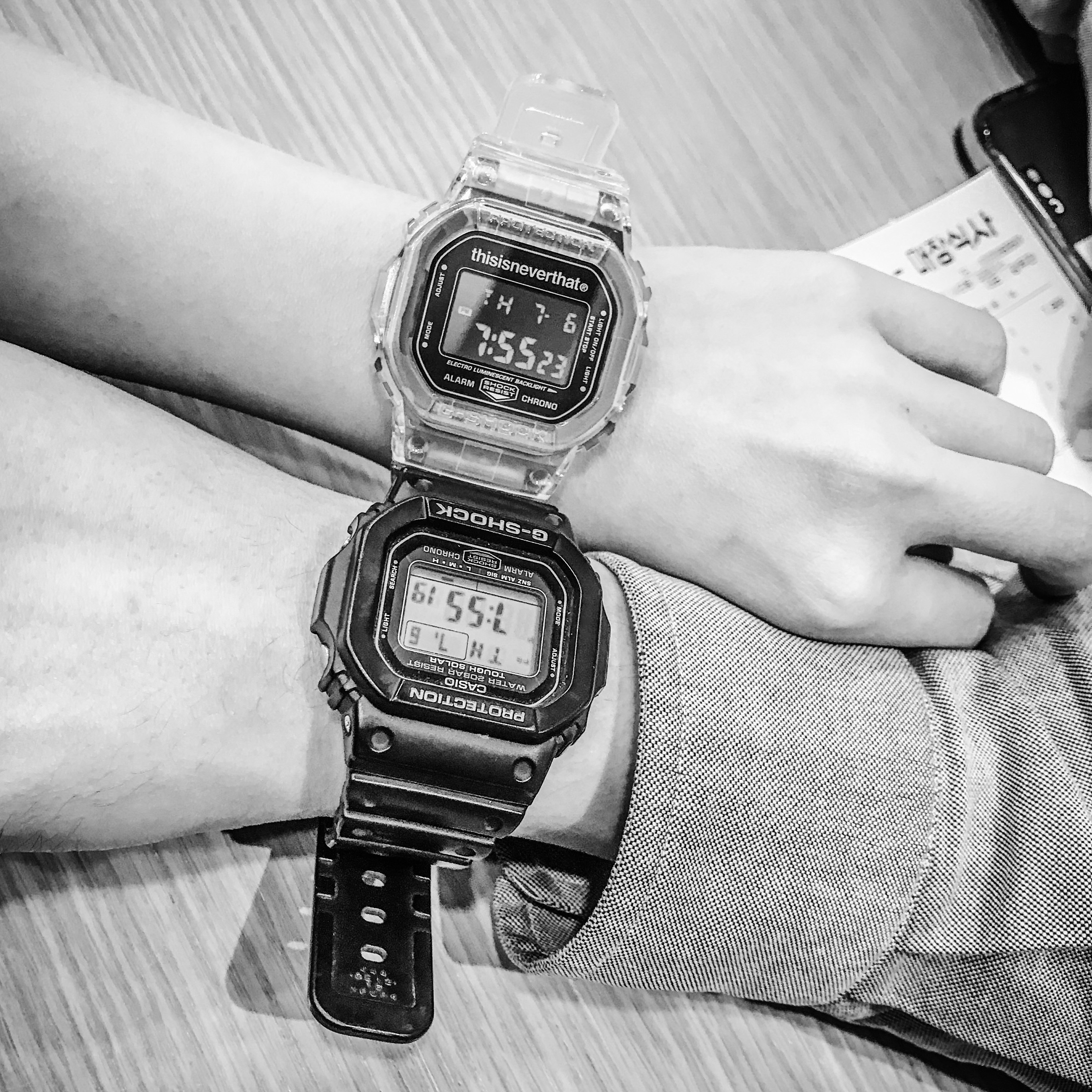 Casio G-Shock x Thisisneverthat DW-5600TINT23-7DF Skeleton 착용 스타일