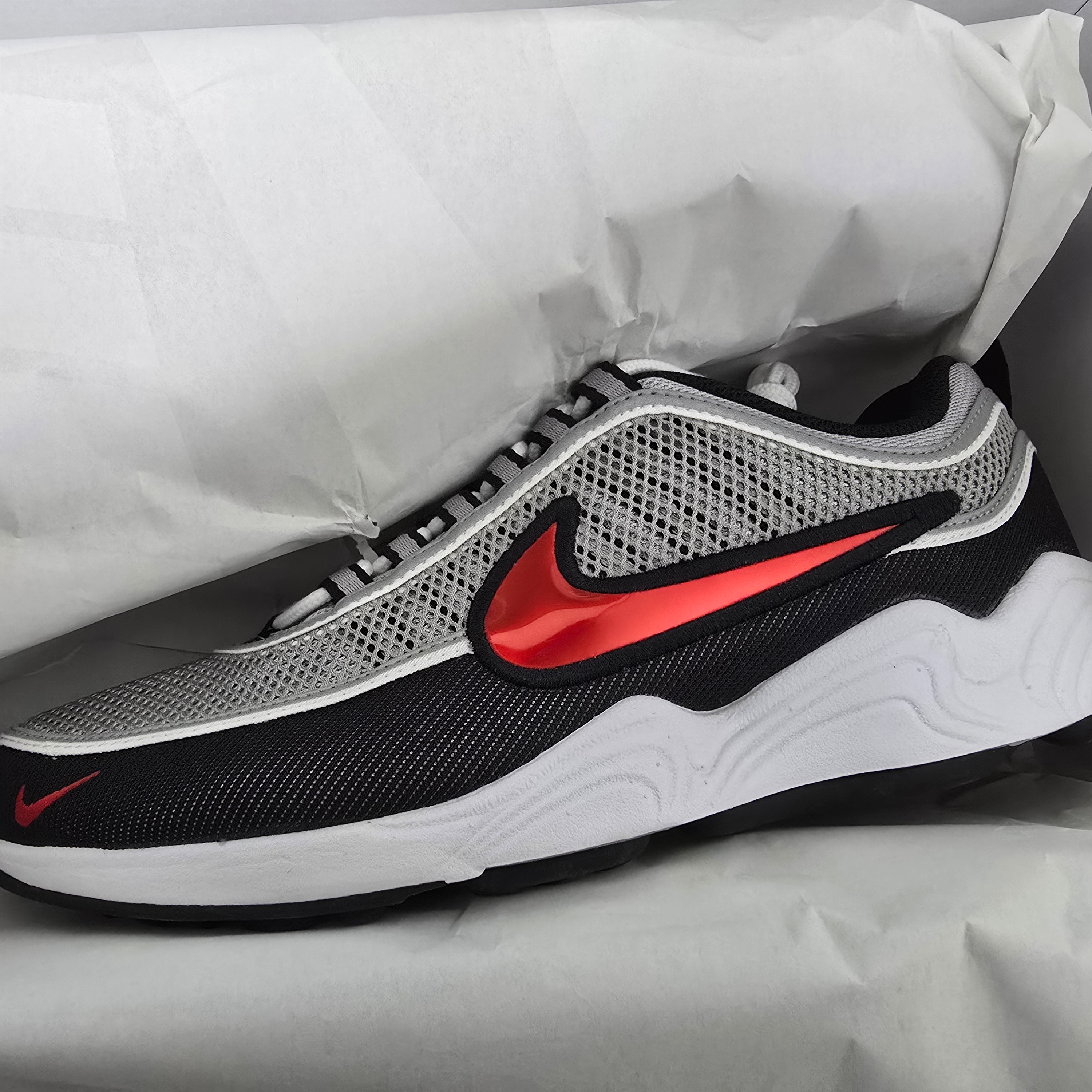 Nike Air Zoom Spiridon Metallic Silver and Sport Red 2024 착용 스타일