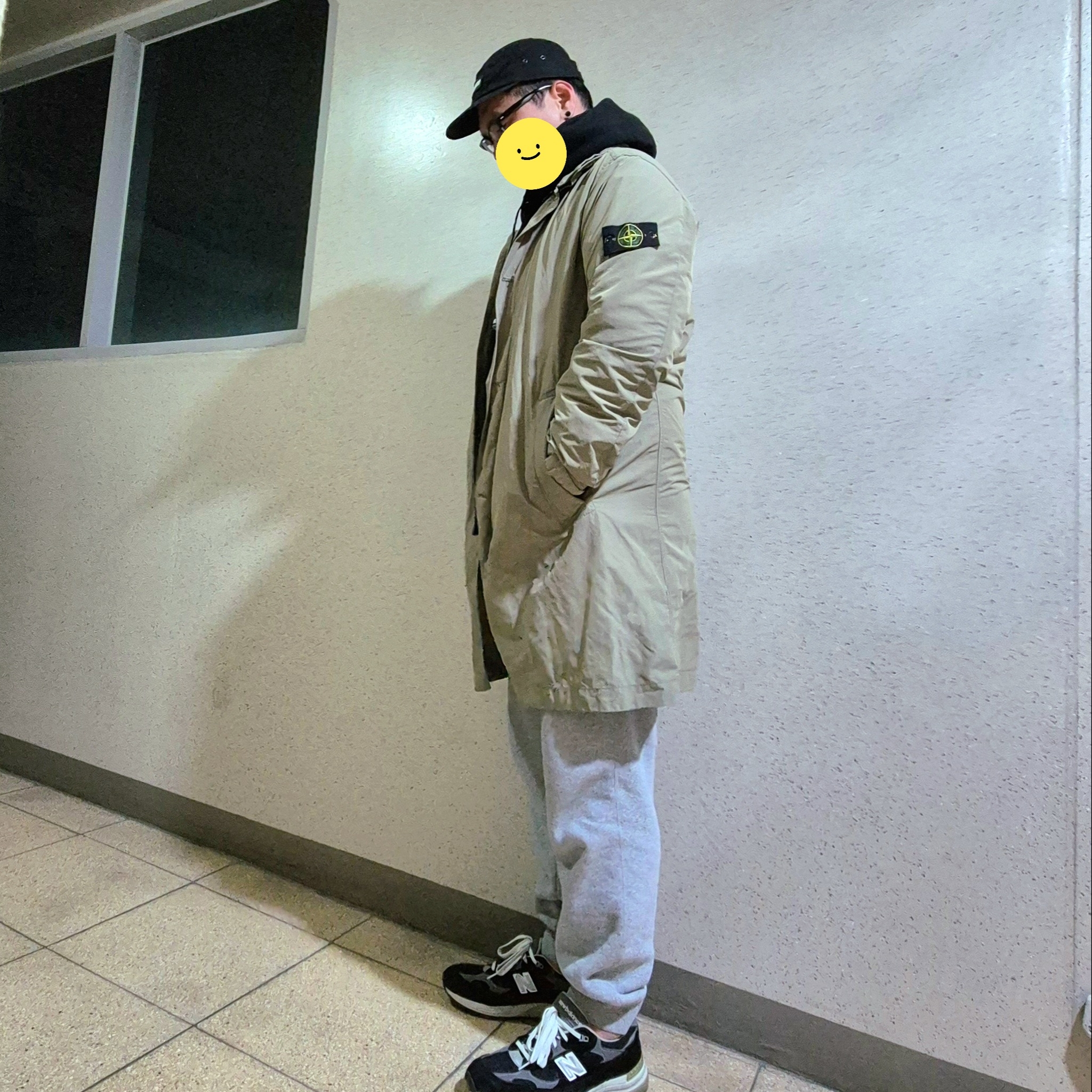 New Balance 992 Made in USA Black Grey, Supreme Soup Can Hooded Sweatshirt Black - 24SS 착용 스타일 - 1