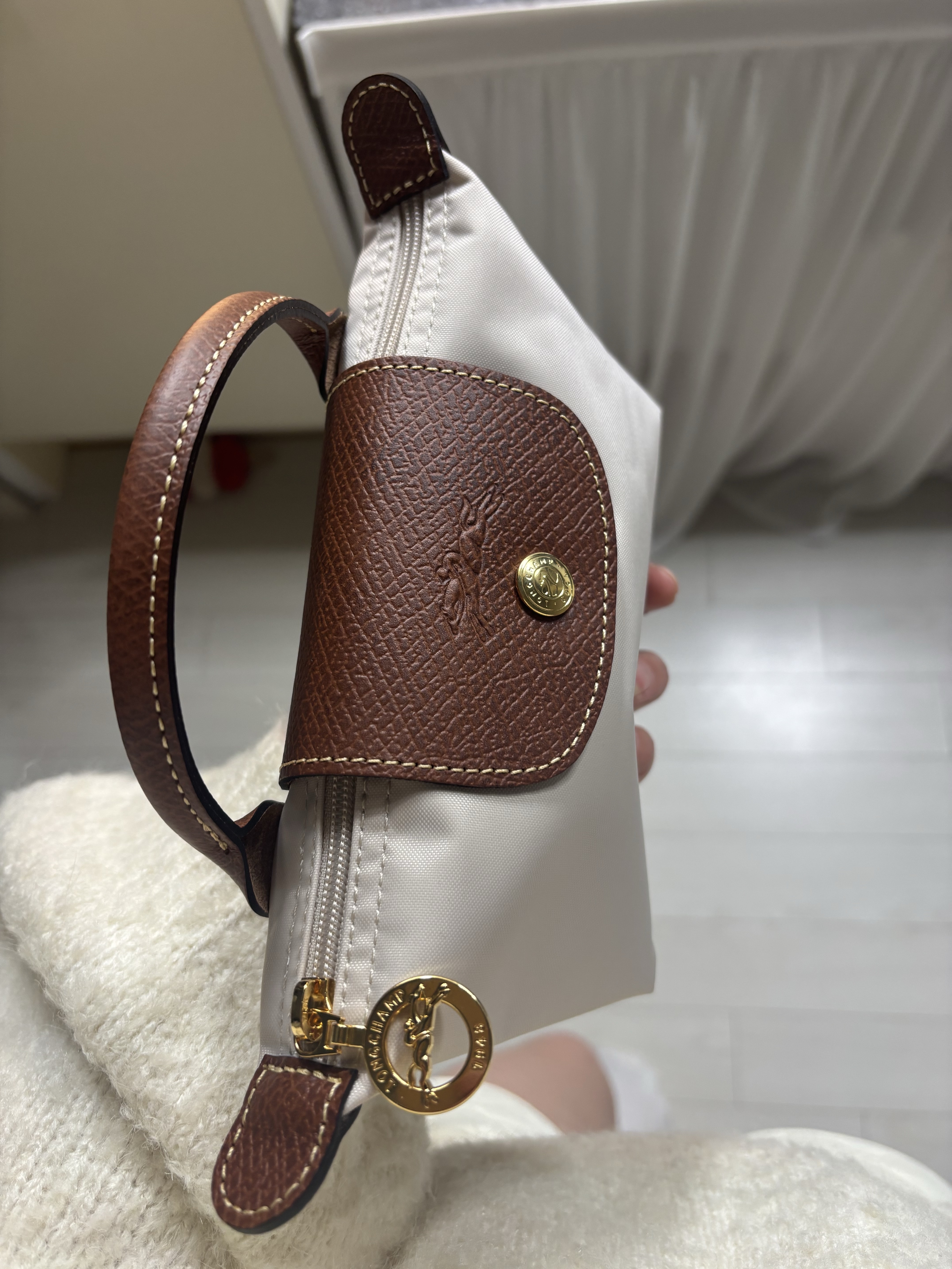 Longchamp Le Pliage Original Handle Pouch Paper 착용 스타일 - 2