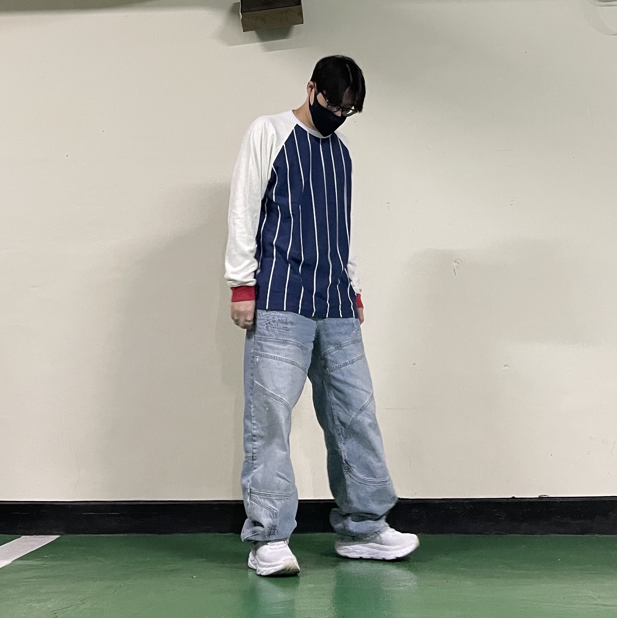 Supreme Stripe Raglan L/S Top Navy - 24FW, Hoka Bondi 6 White 착용 스타일 - 4