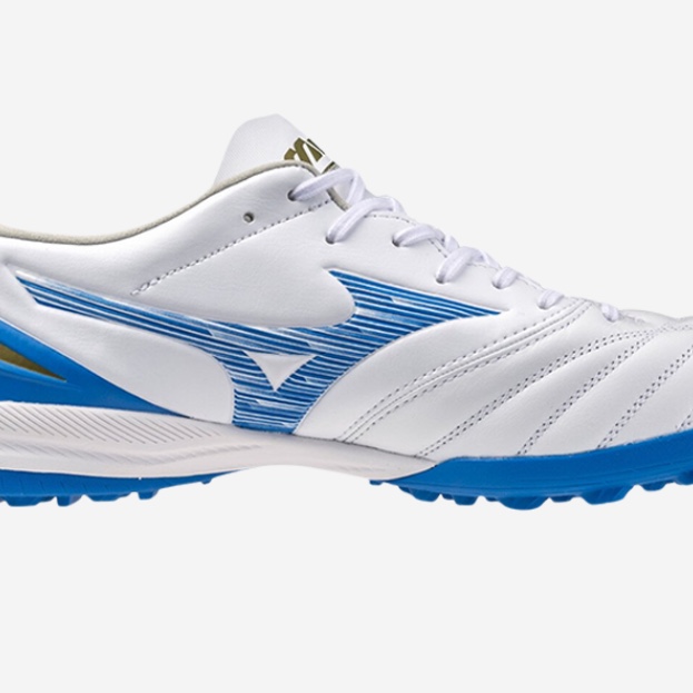 Mizuno Morelia Neo IV Pro AS White Laser Blue 착용 스타일