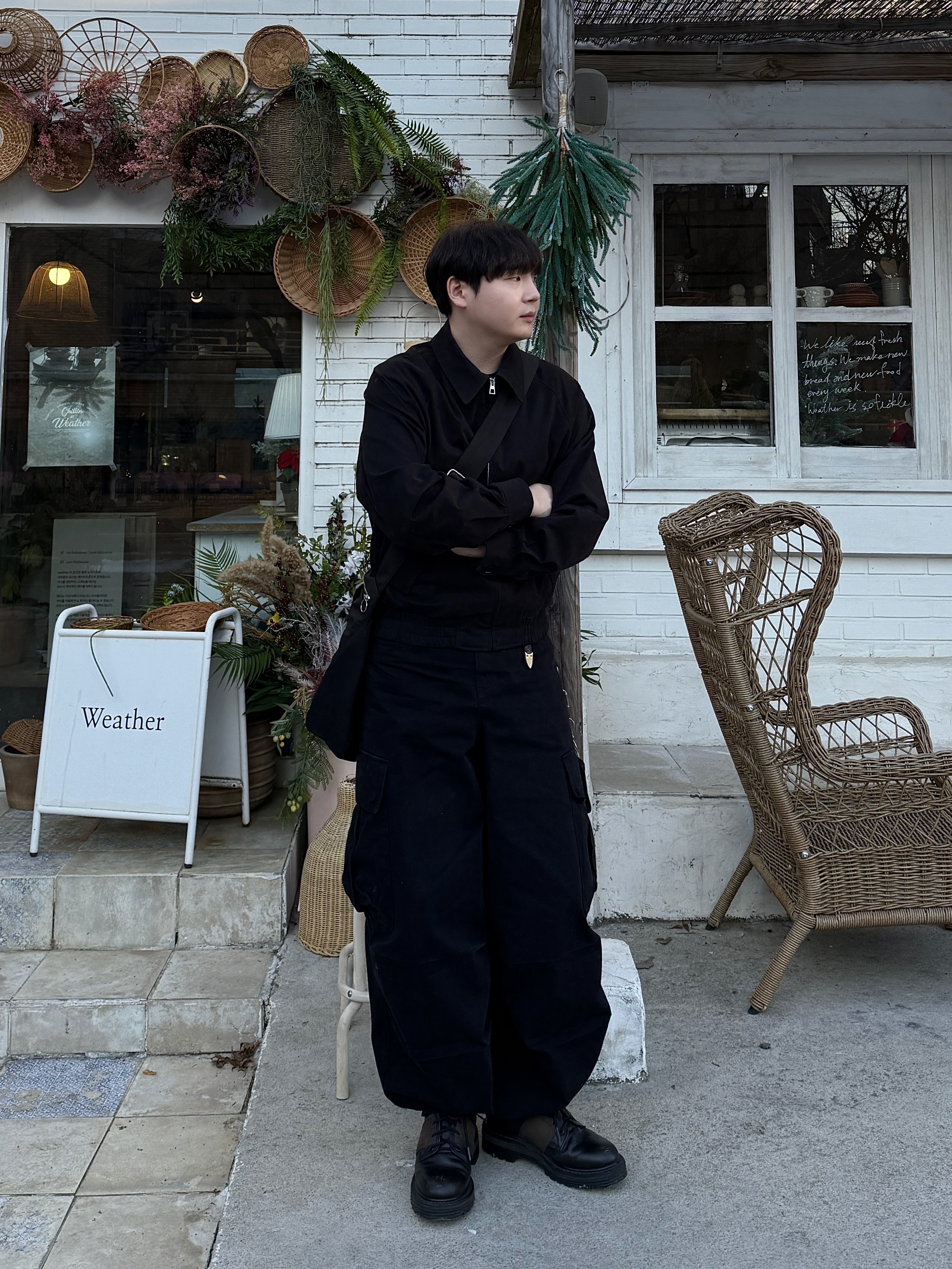 TNGT Semi Over-fit Washed Cotton Blouson Black, Human Made Military Card Case Black 착용 스타일 - 3