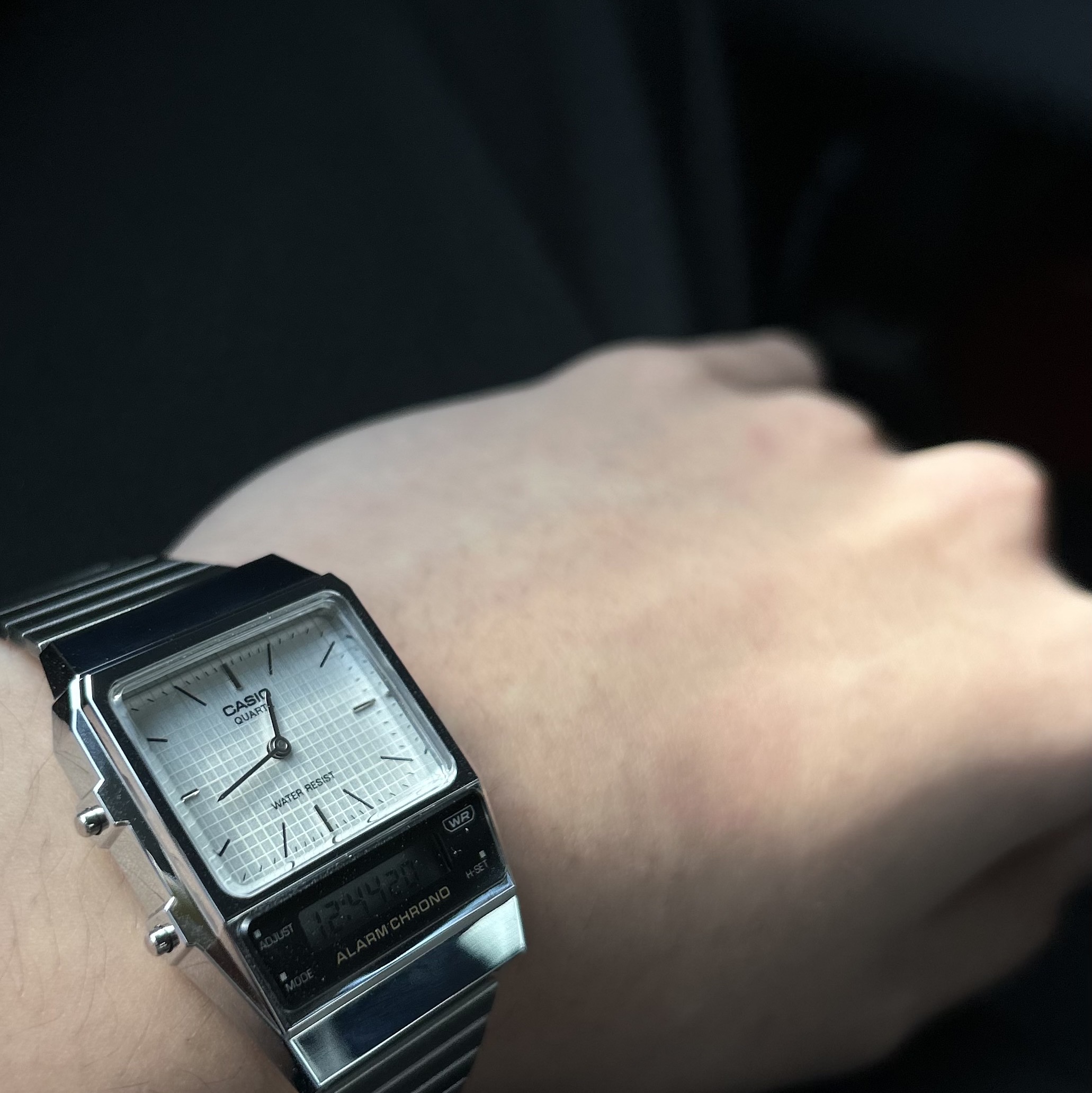 Casio AQ-800E-7ADF 착용 스타일