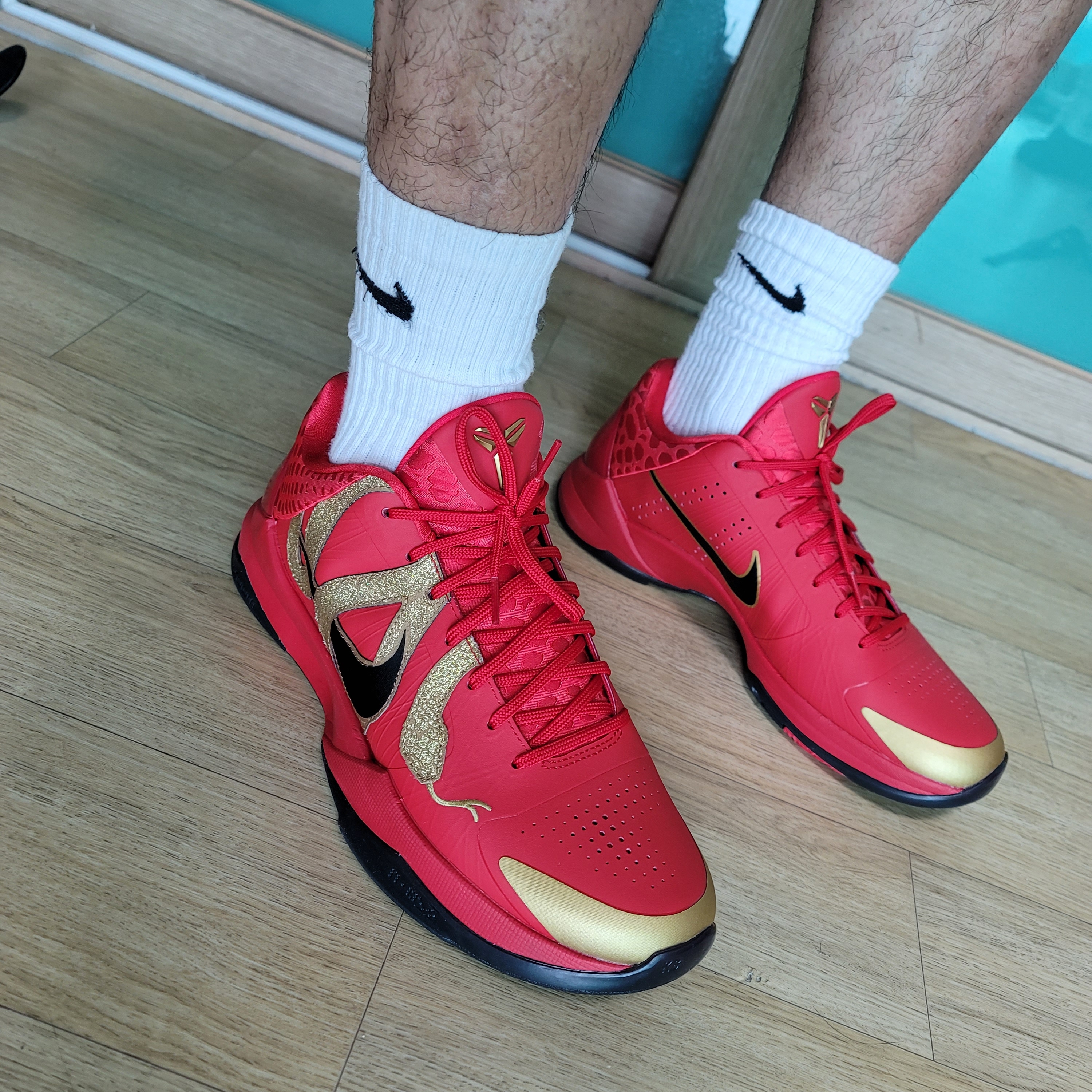 Nike Kobe 5 Protro Year of the Mamba University Red 착용 스타일